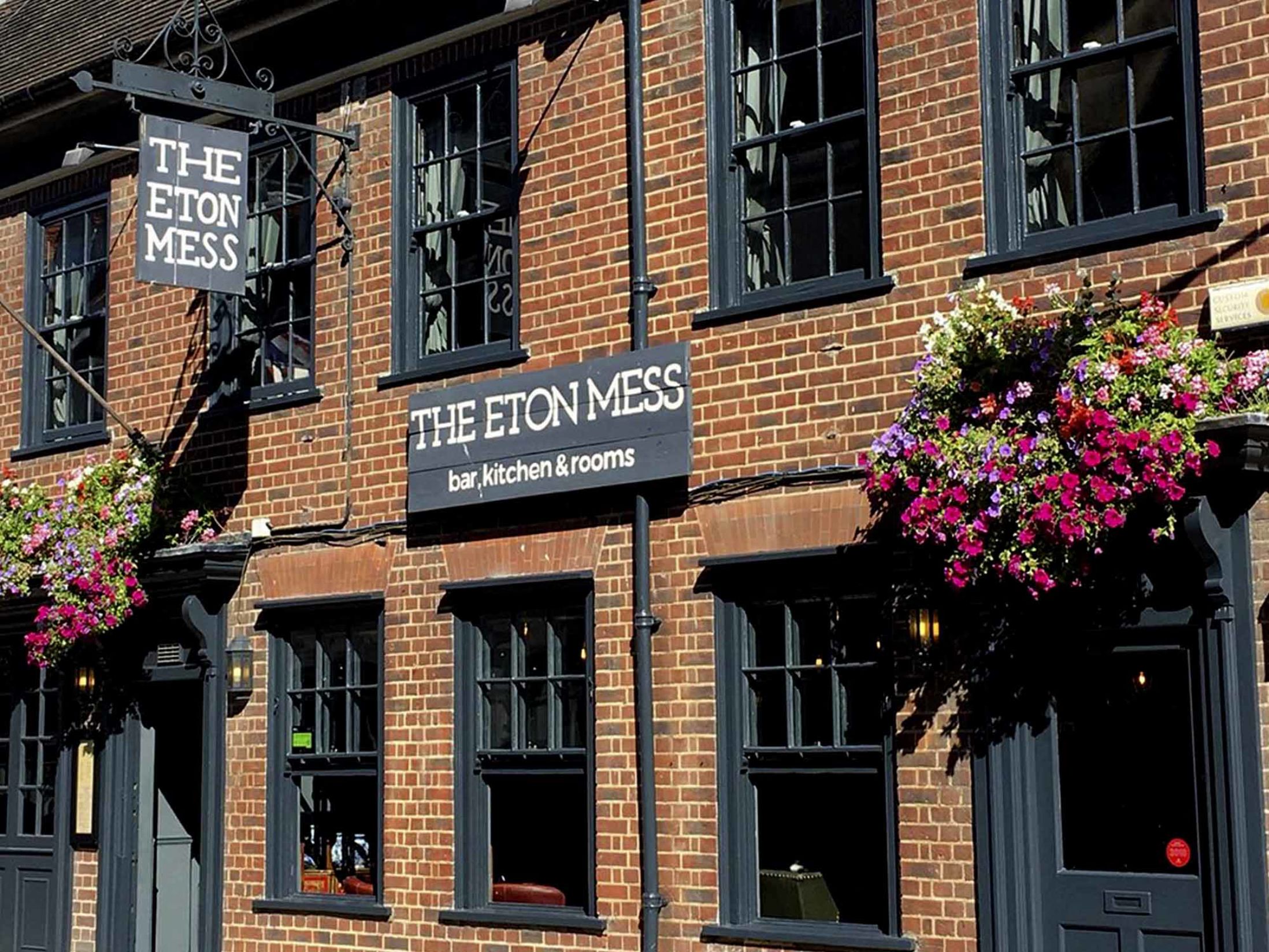 Best Pubs in Windsor - The Eton Mess