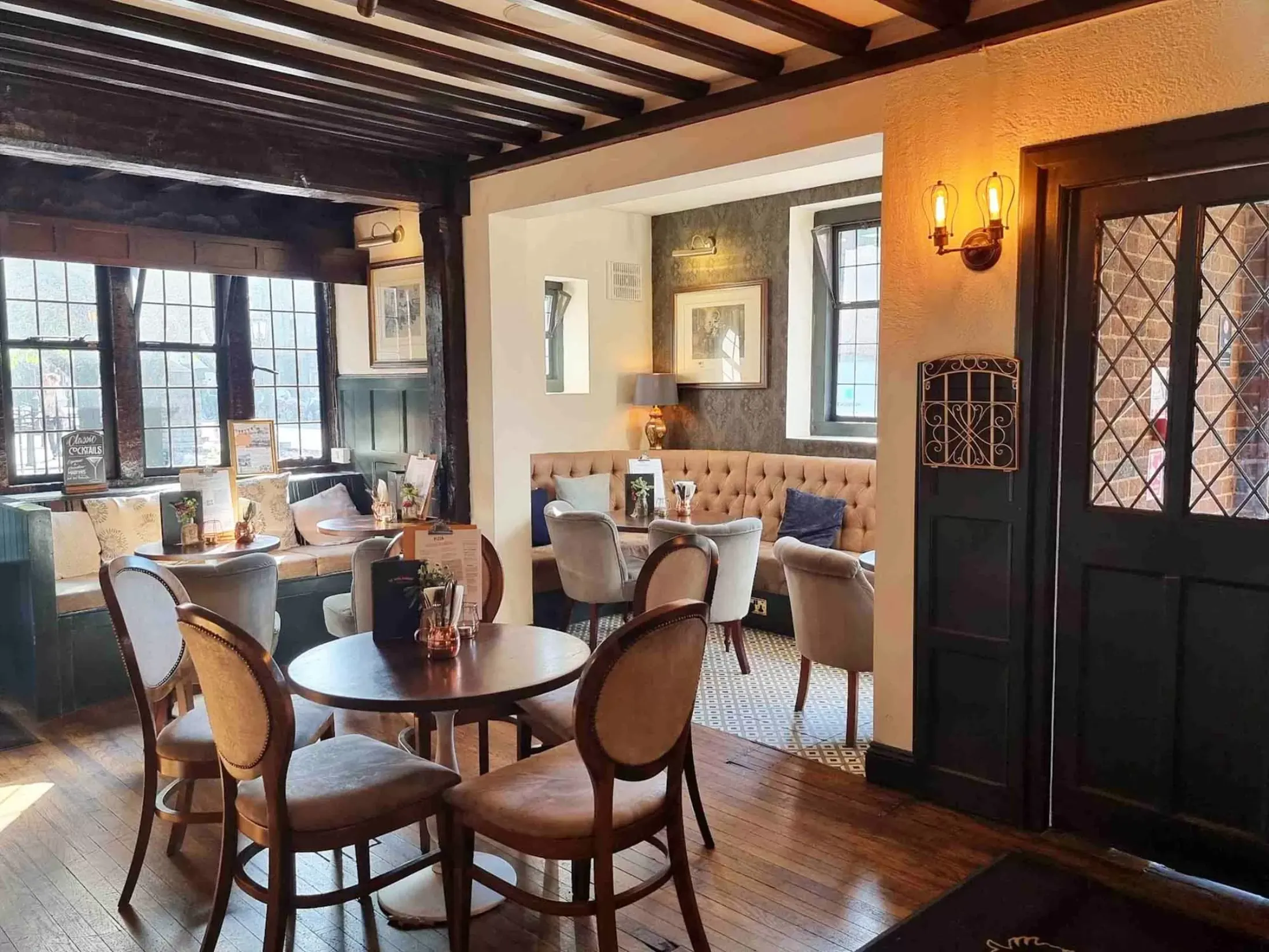 Best Pubs in Windsor - The Royal Windsor