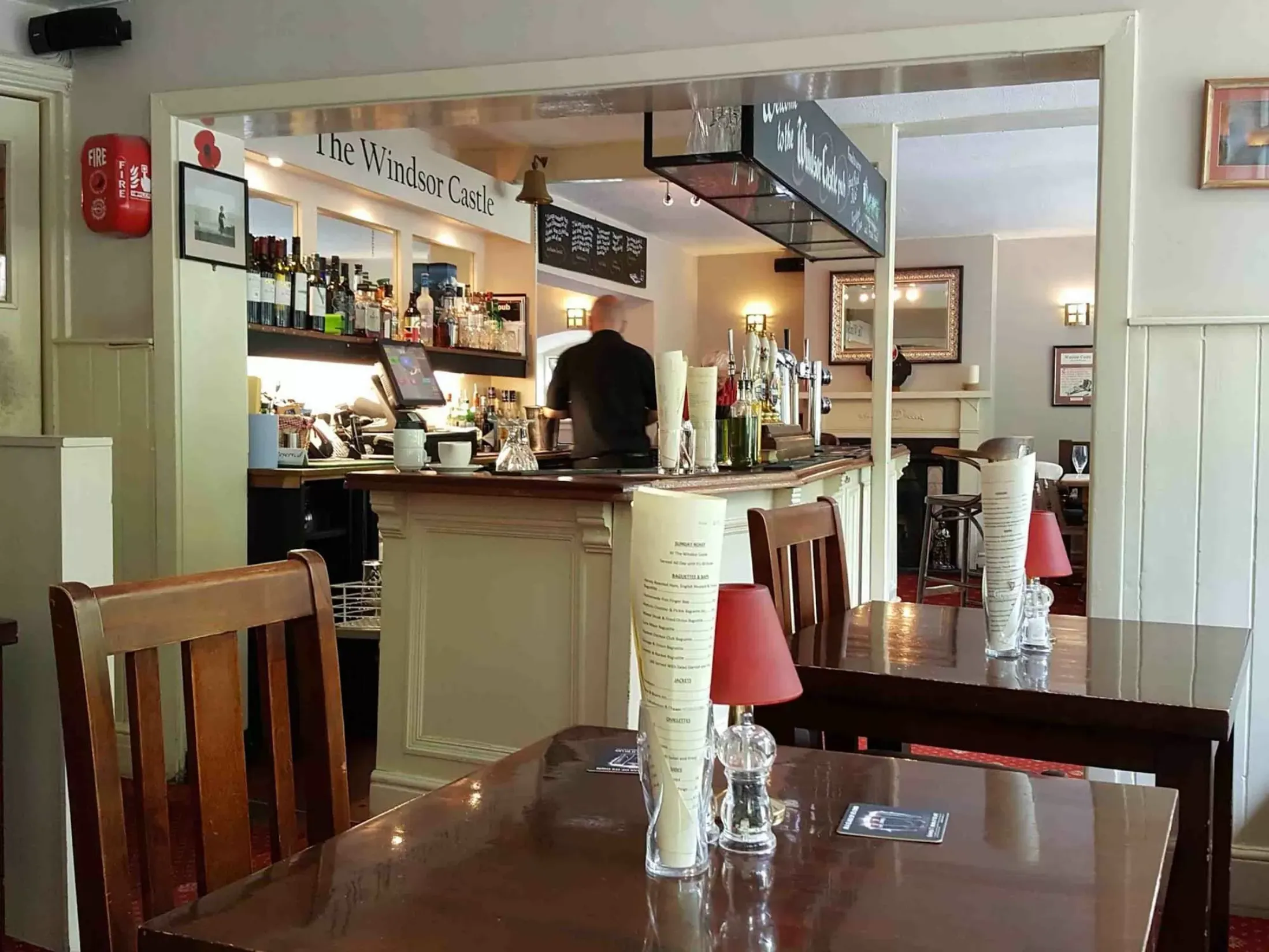 Best Pubs in Windsor - The Windsor Castle