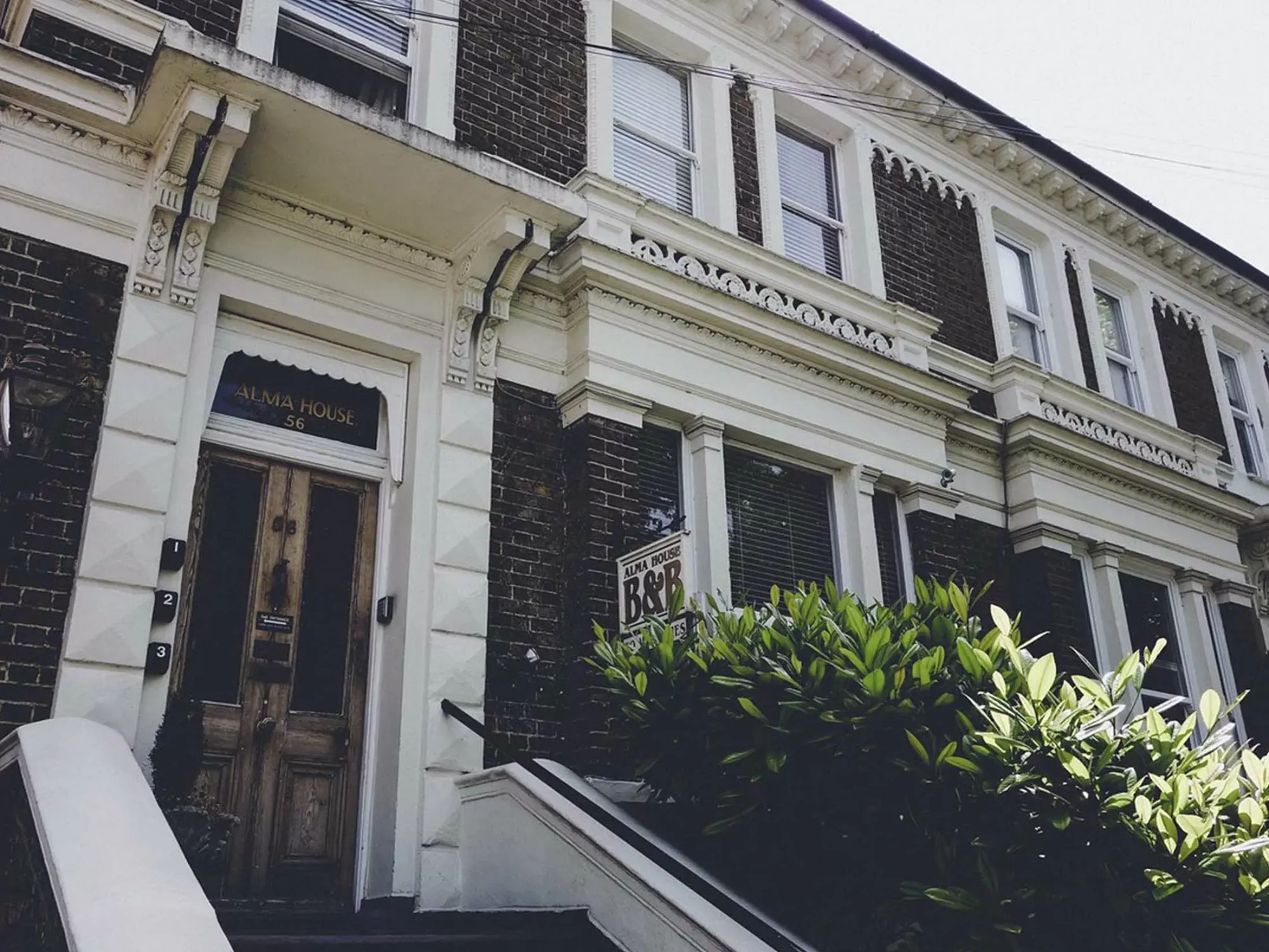 Cheap Hotels in Windsor - Alma House B&B