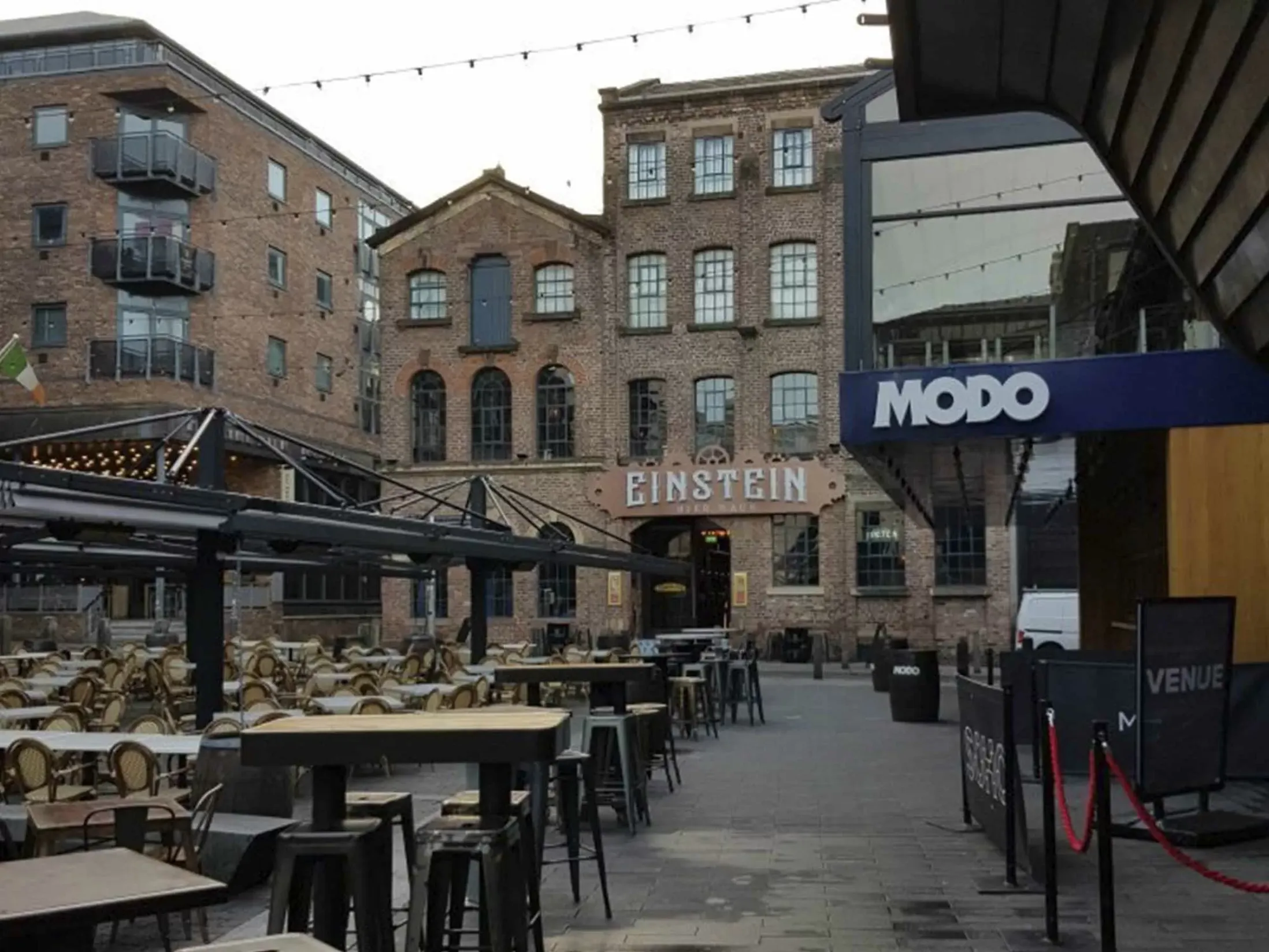 Things to Do in Liverpool - Concert Square