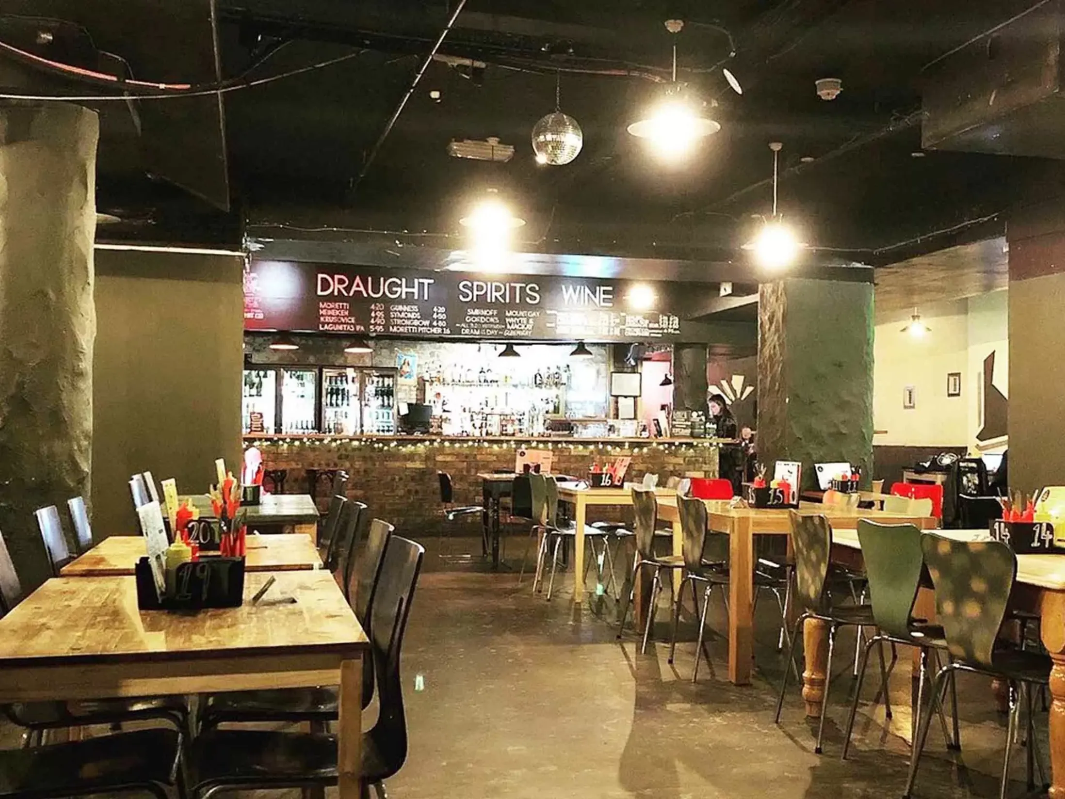 Best Bars in Glasgow - The Flying Duck