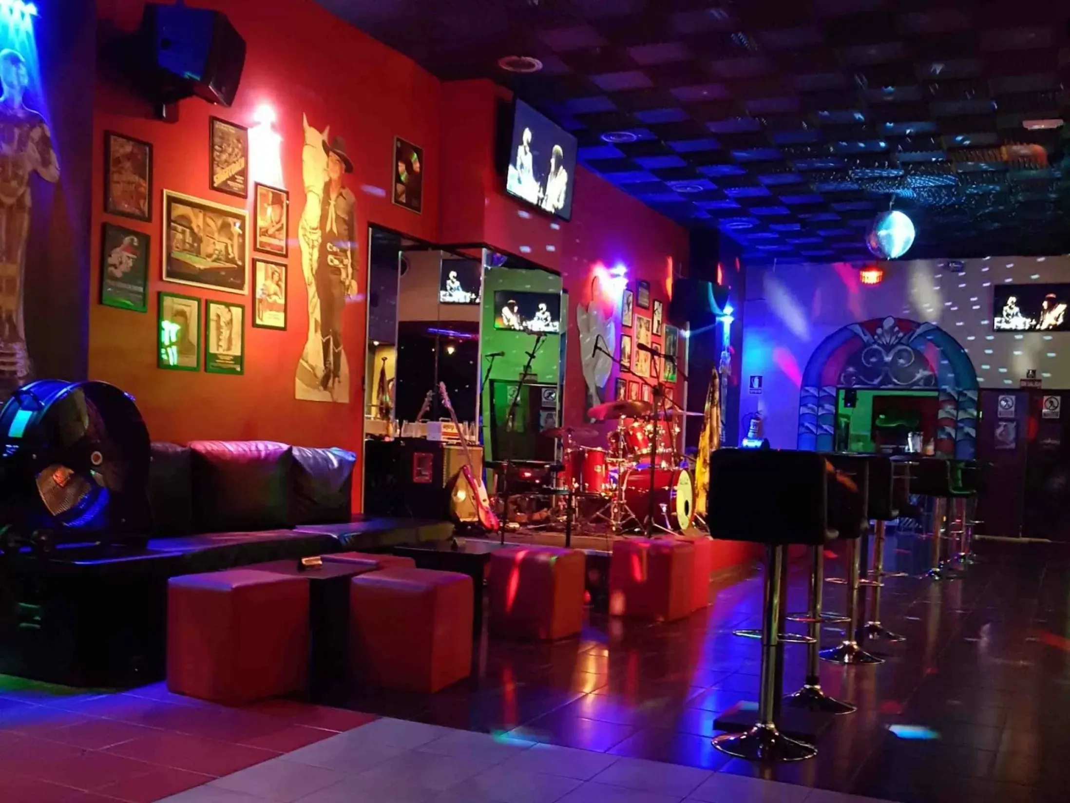 Cine mas Copas - Best Bars in Tenerife