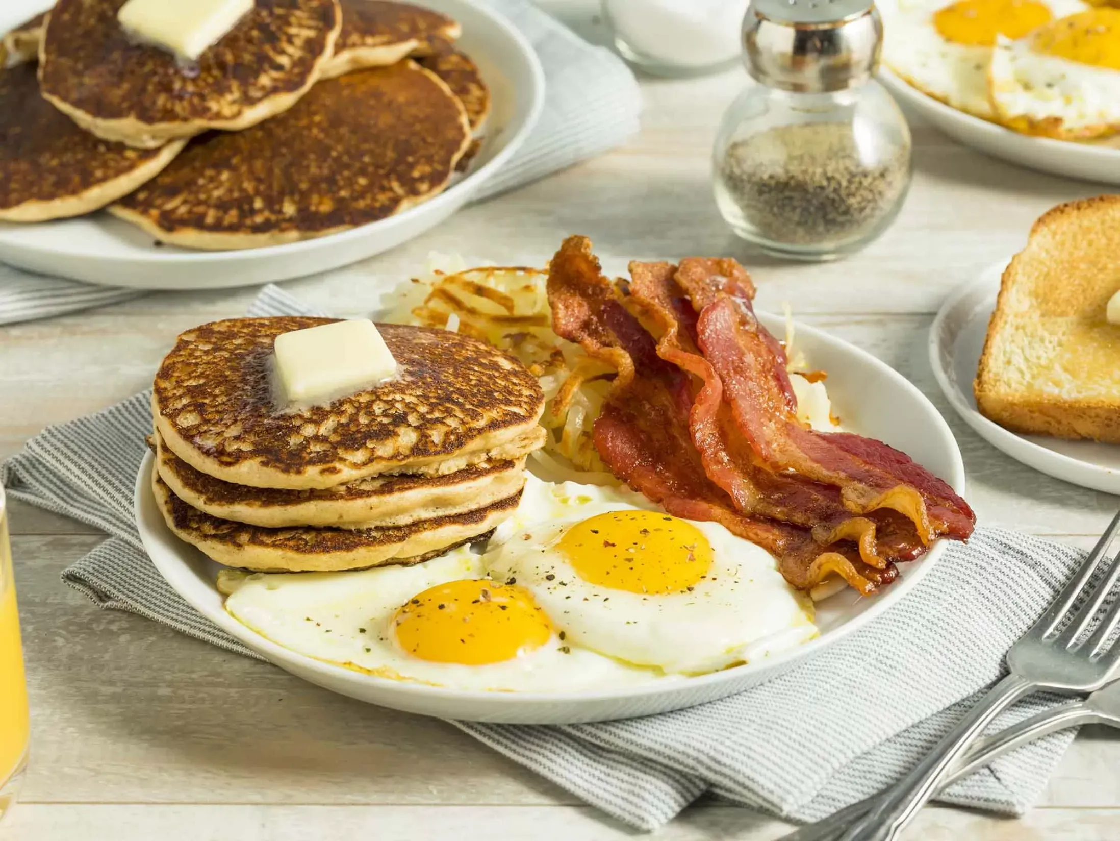 Best Bottomless Brunch in Brighton - Lucky Voice