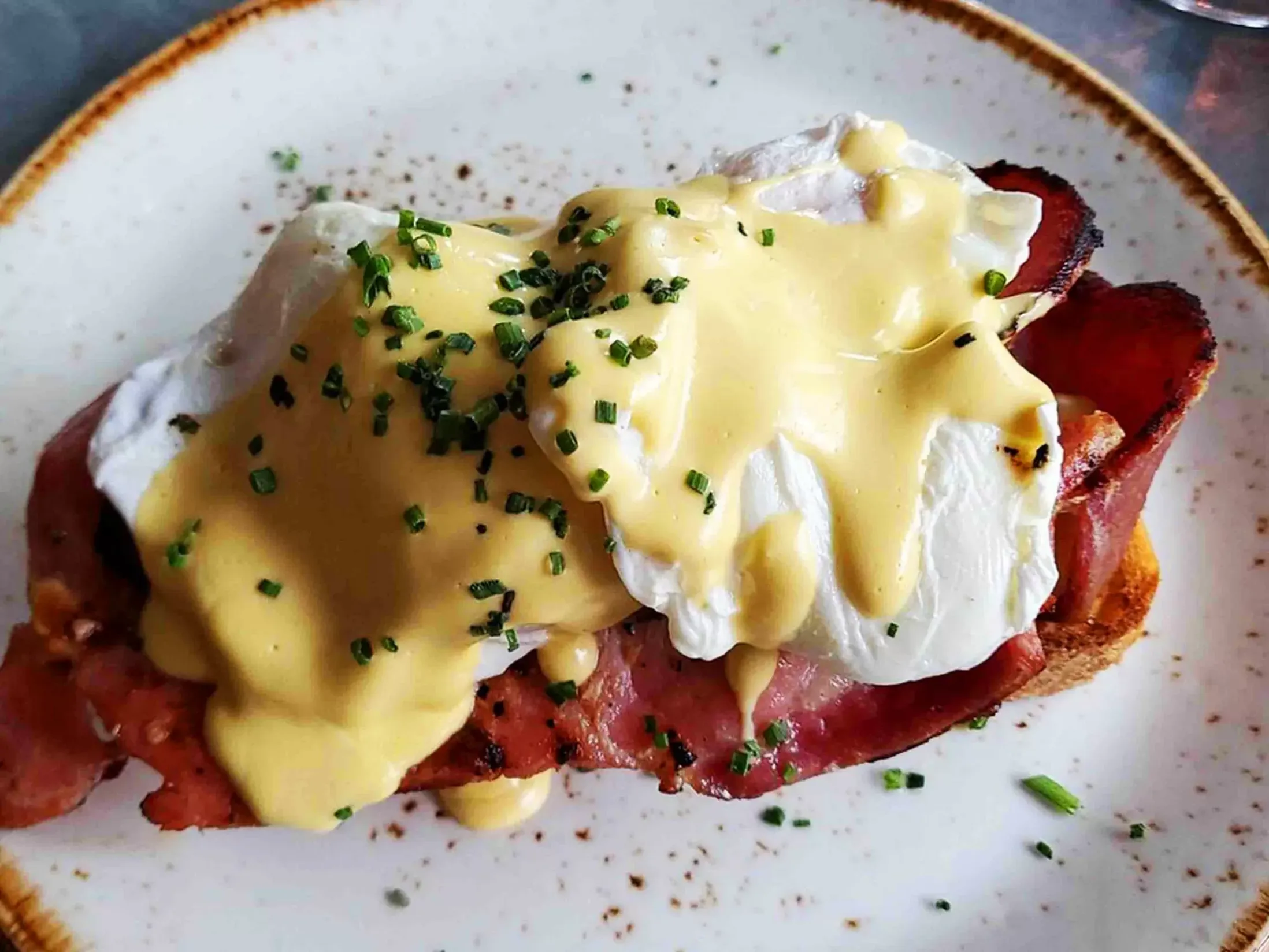 Best Bottomless Brunch in Brighton - XOXO Brighton