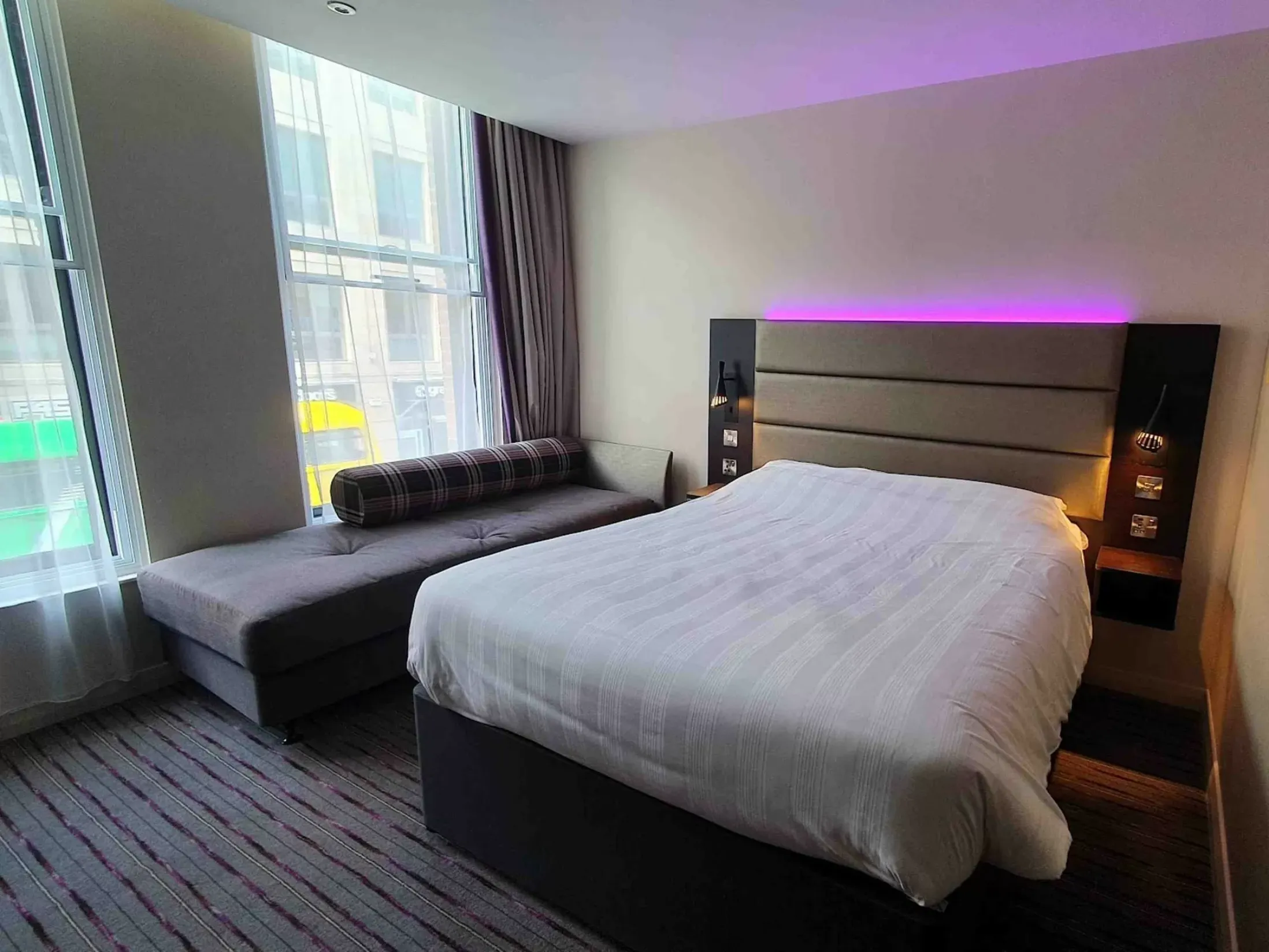 Best Hotels in Dublin - Premier Inn Dublin City Centre (Temple Bar)