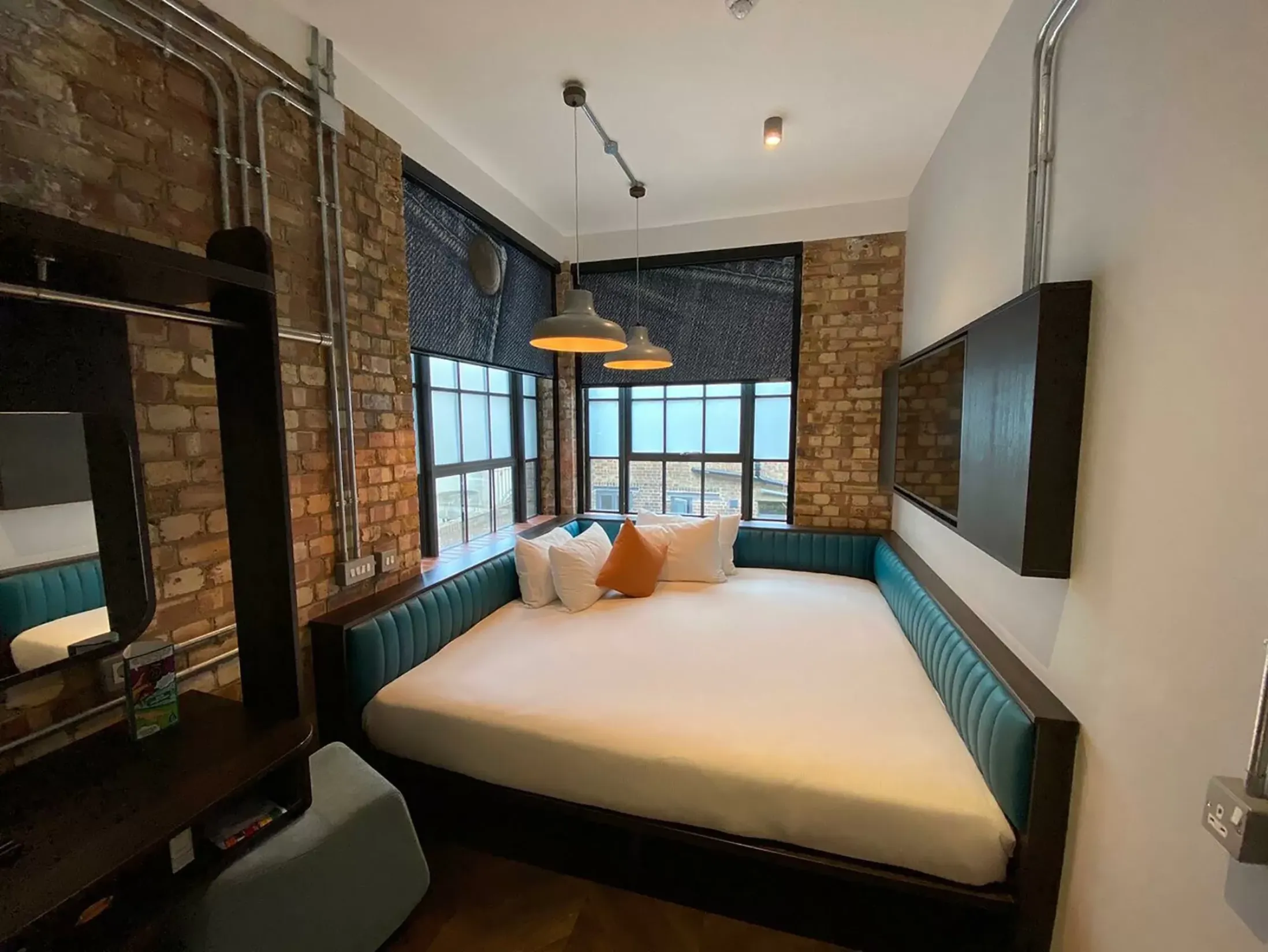 Best Hotels in London - New Road Hotel