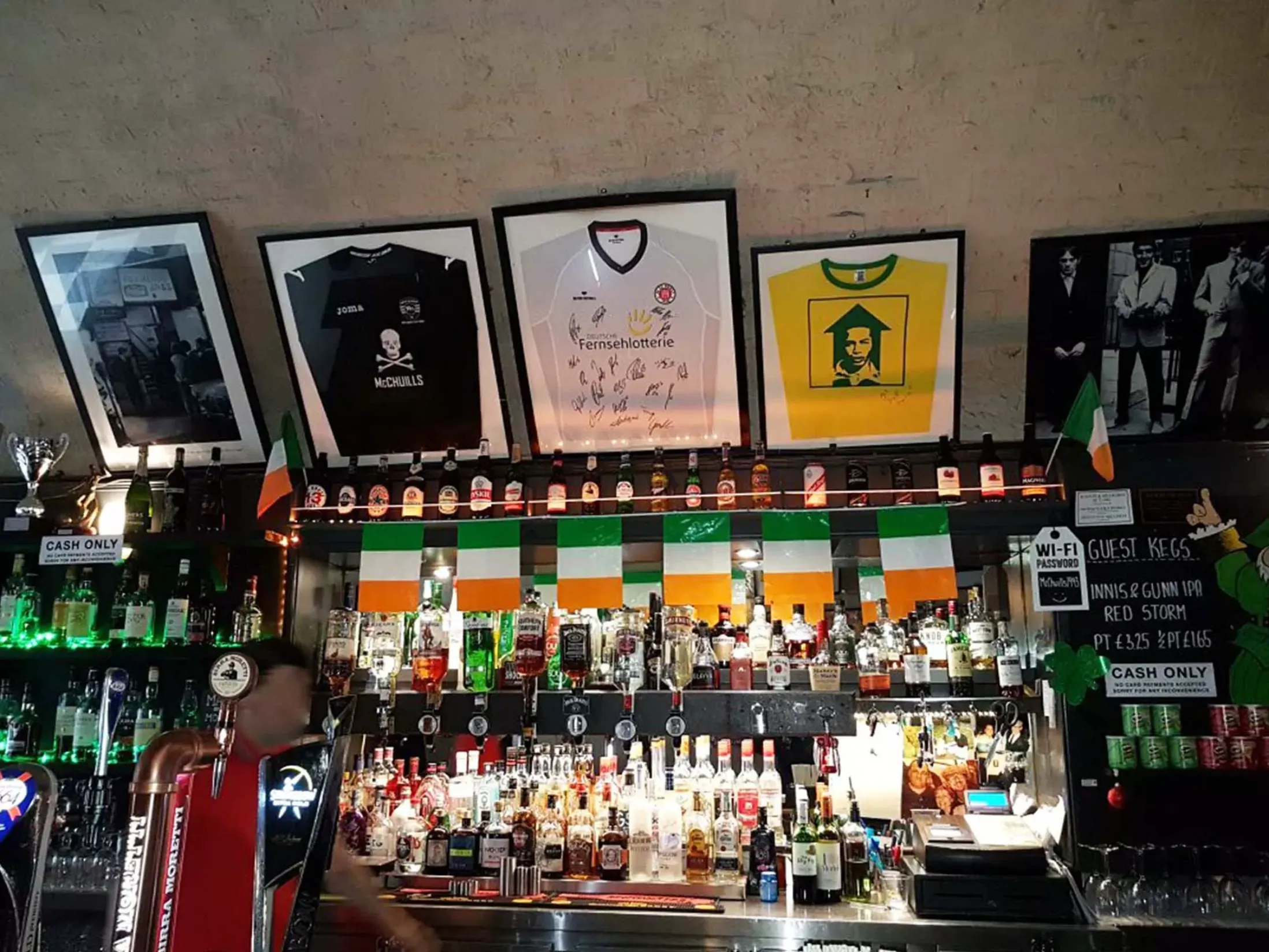 Best Pubs in Glasgow - McChuills