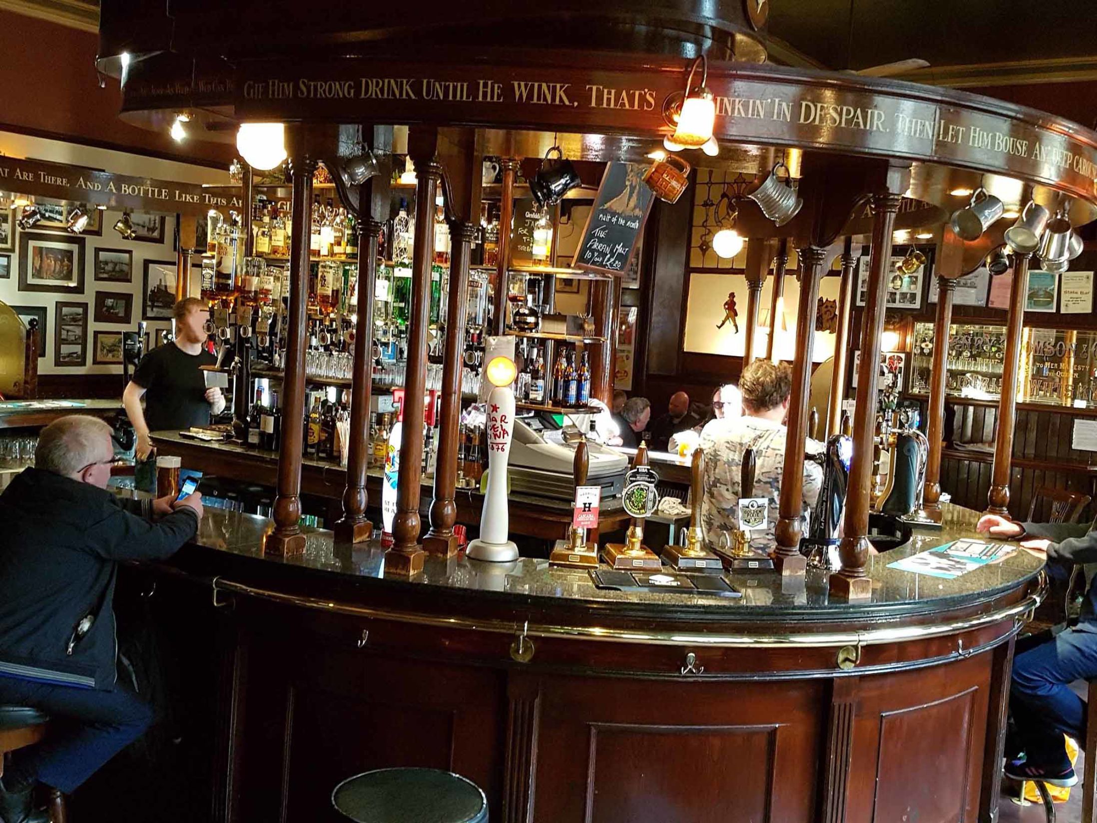 Best Pubs in Glasgow - The State Bar
