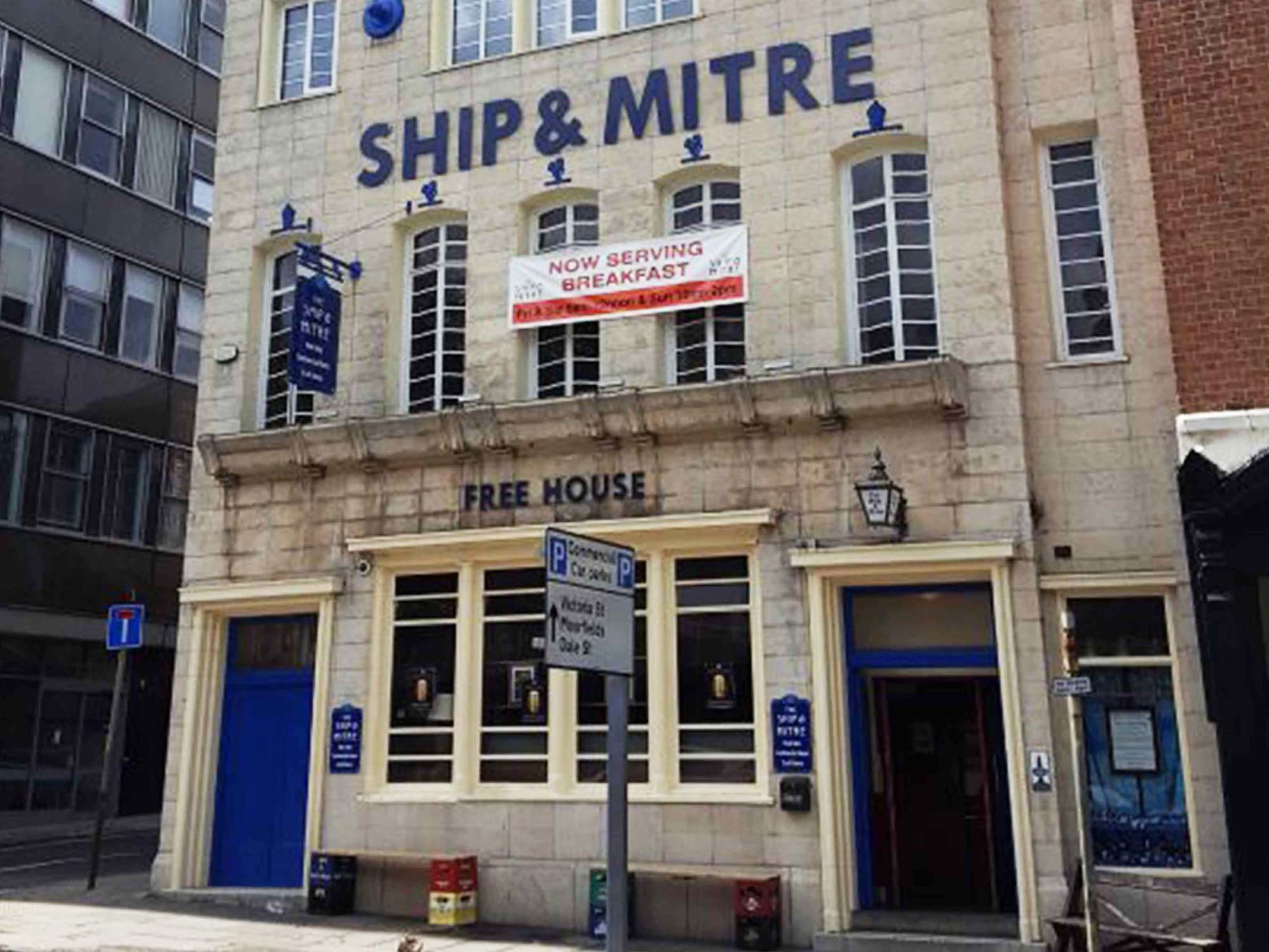 The 13 Best Pubs in Liverpool - The Ship & Mitre