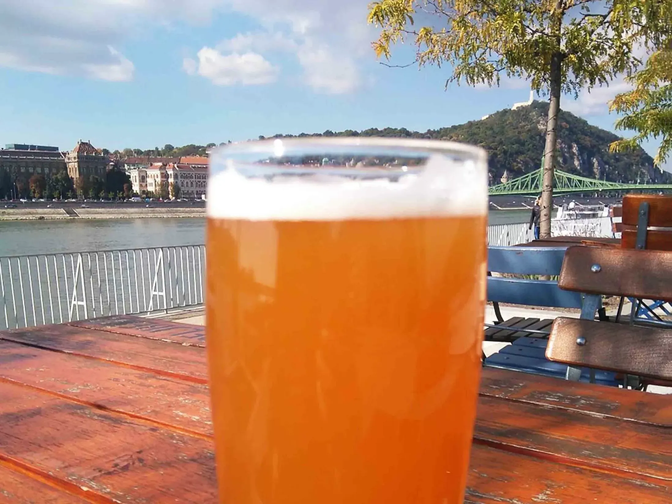 Best Bars in Budapest - Jonas Craft Beer House