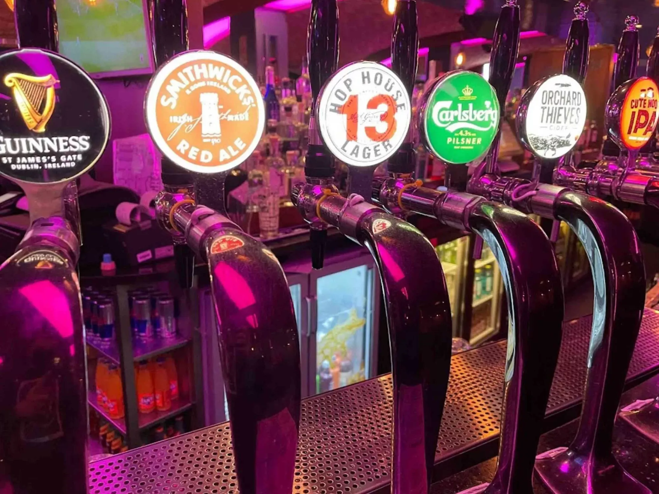 Buskers on the Ball - Best Bars in Dublin