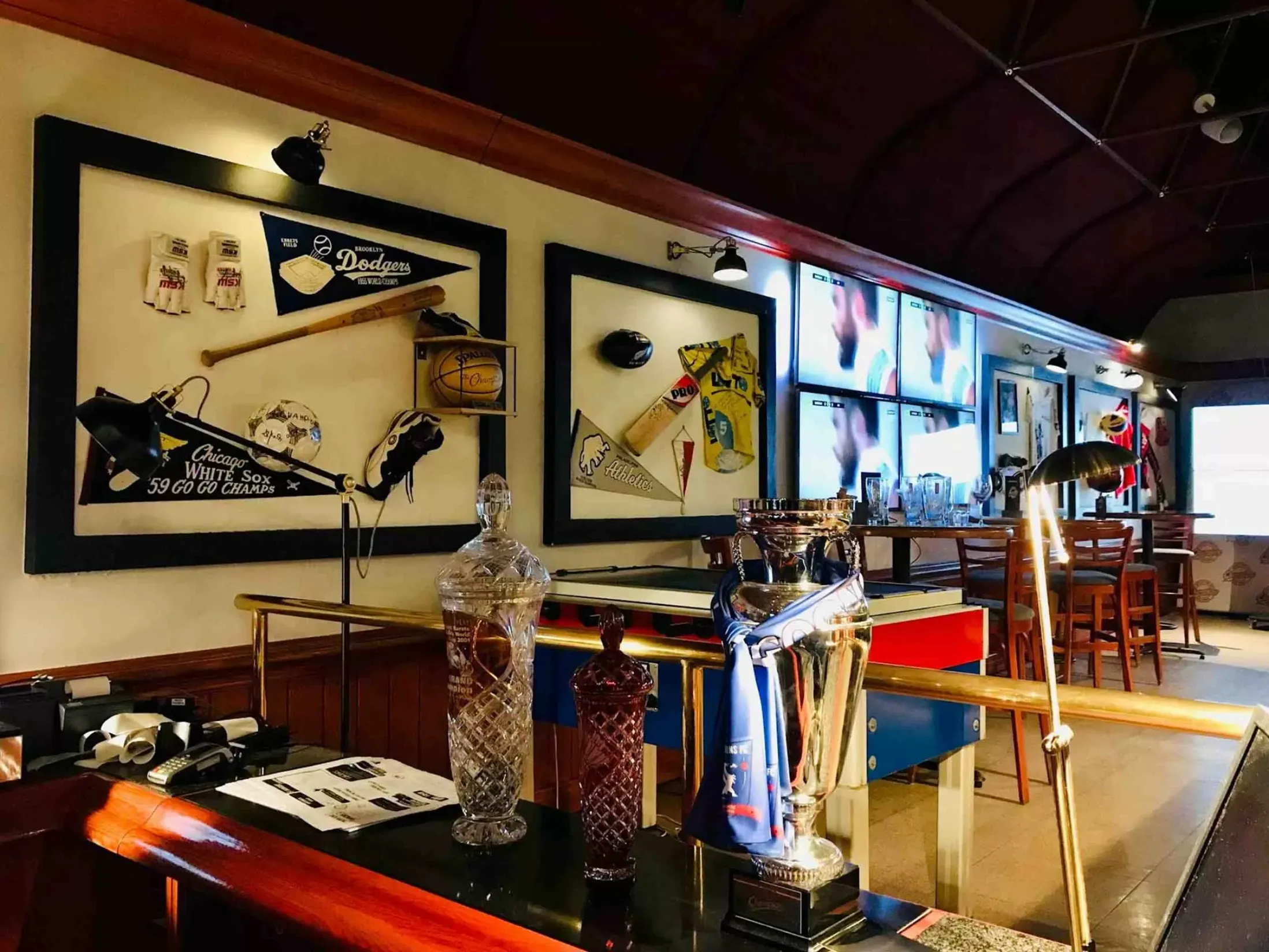 Champions - Best Bars in Warsaw