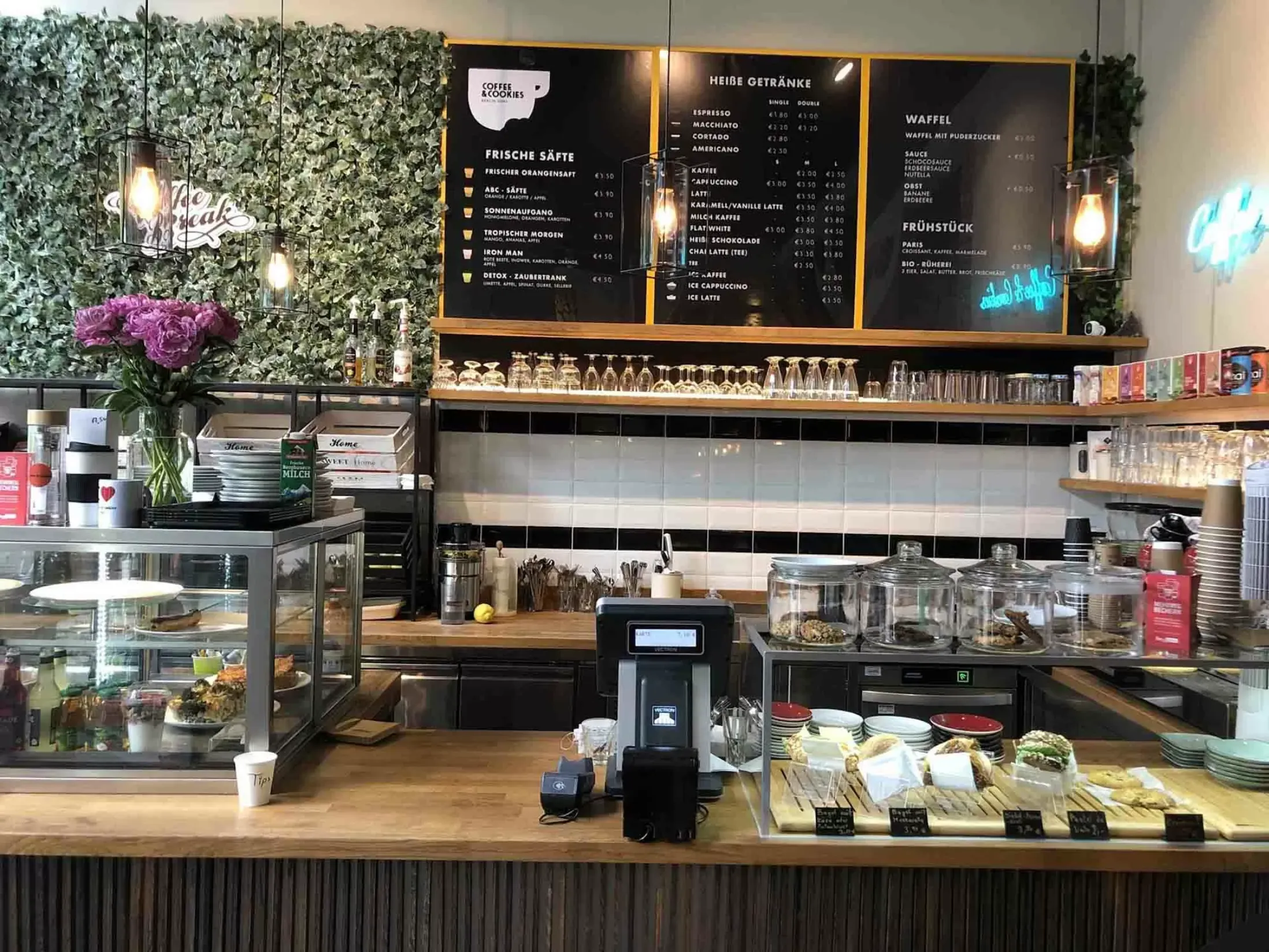 Coffee and Cookies - Best Breakfast in Berlin