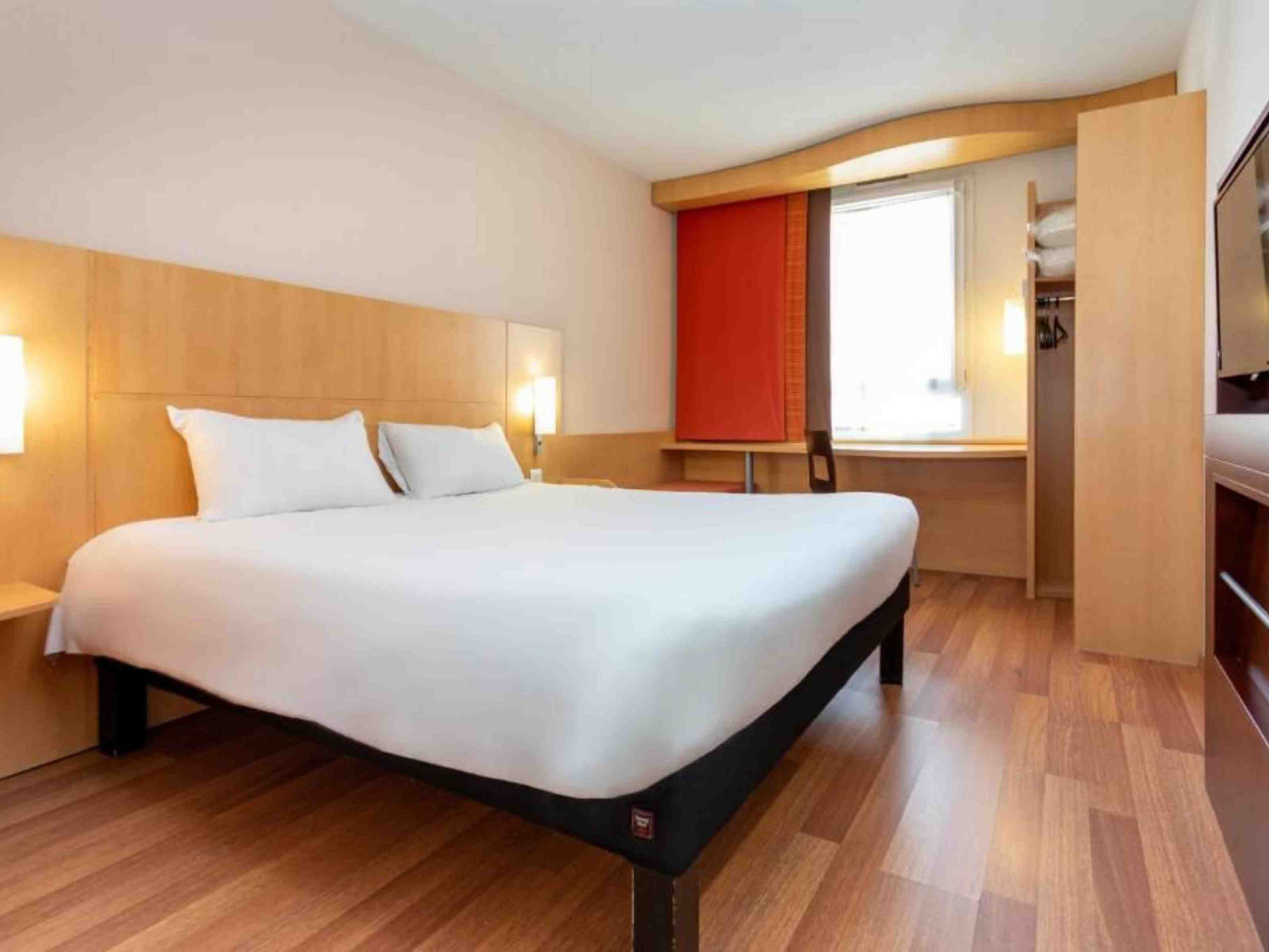 ibis Malaga Centro Ciudad - Best Hotels in Malaga