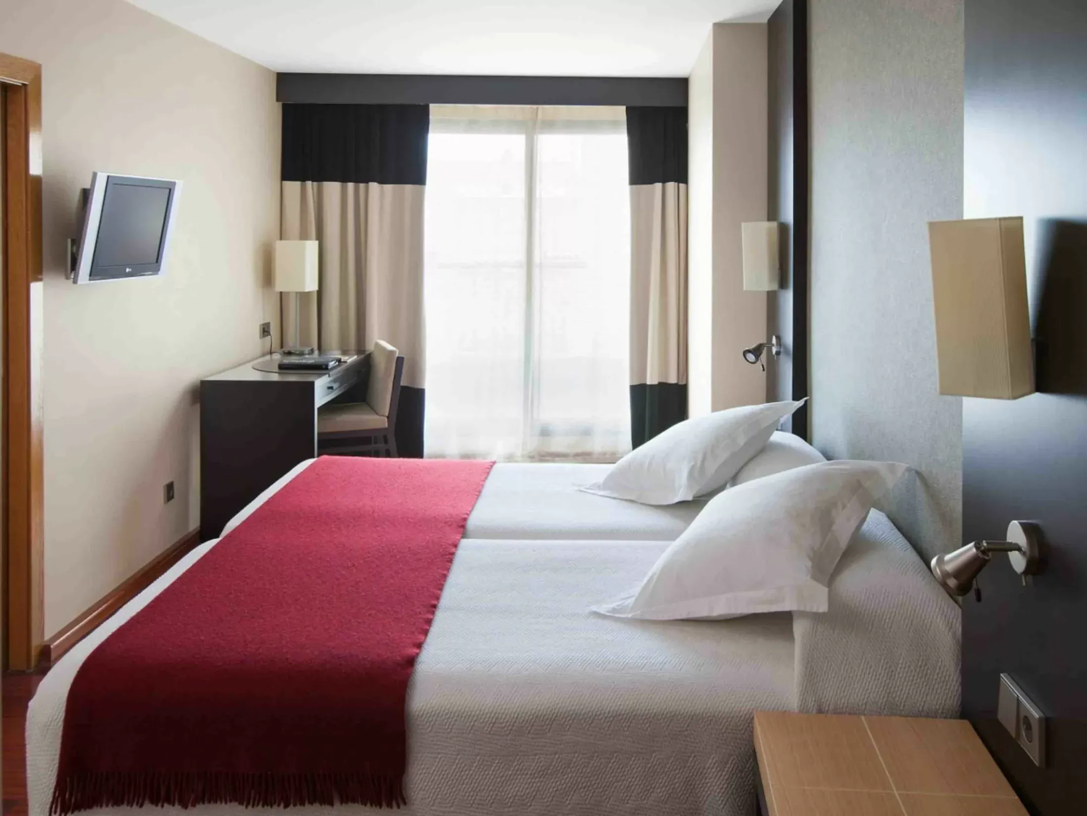 Hotel NH Ciudad de Valencia - Best Hotels in Valencia