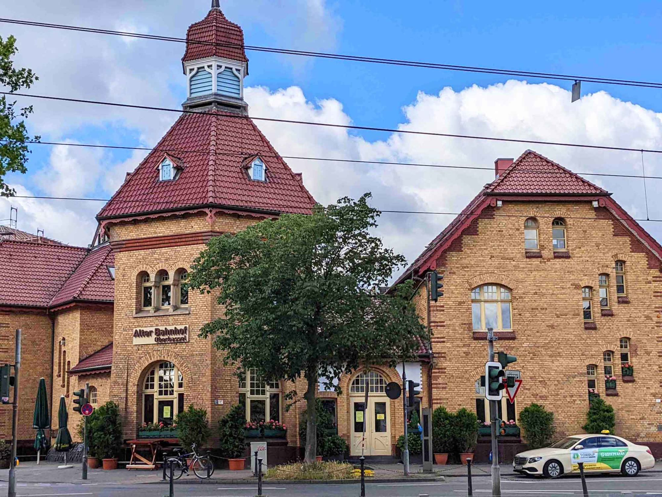 Alter Bahnhof Oberkassel - Best Pubs in Dusseldorf