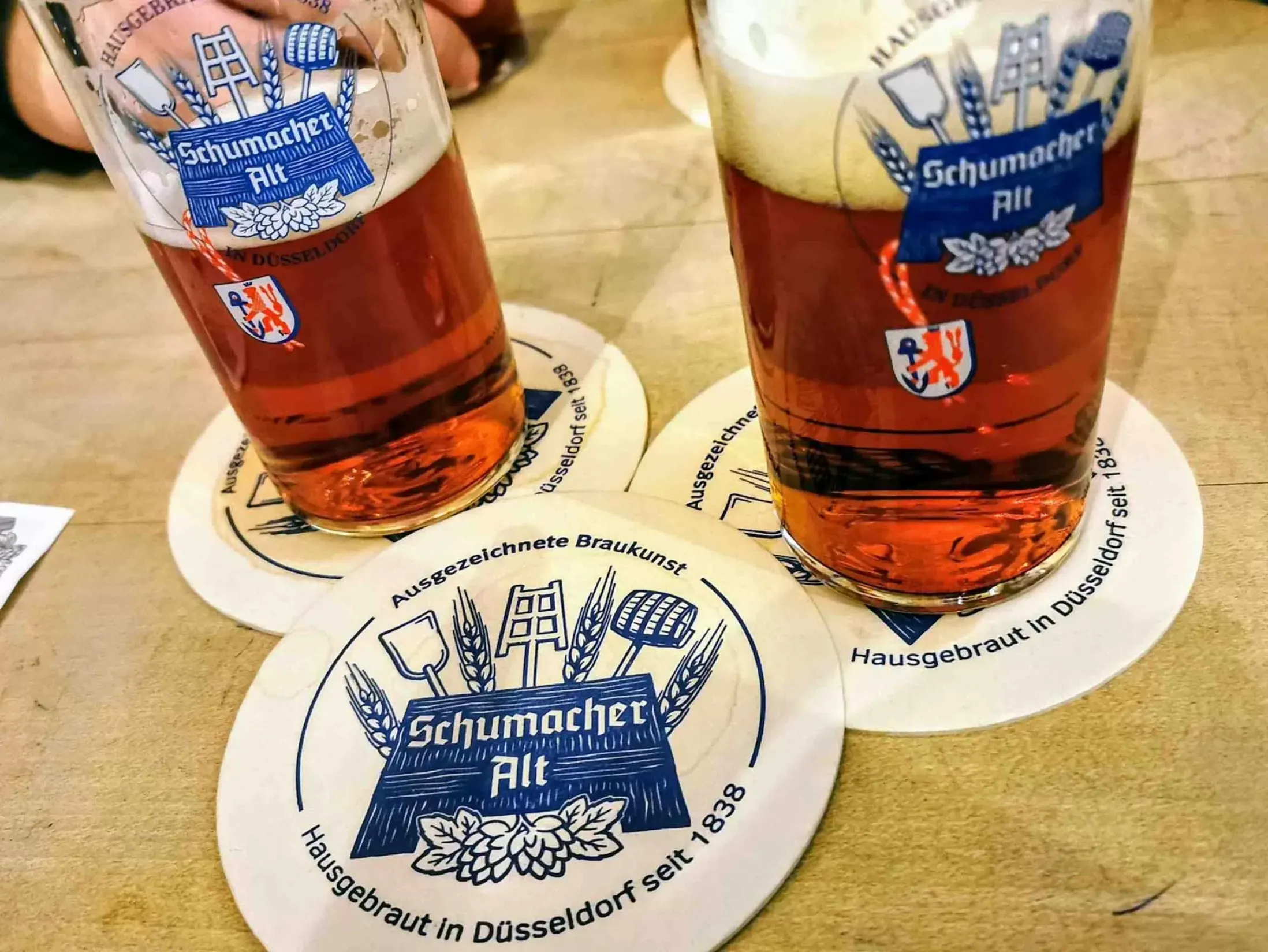 Im Goldenen Kessel - Best Pubs in Dusseldorf