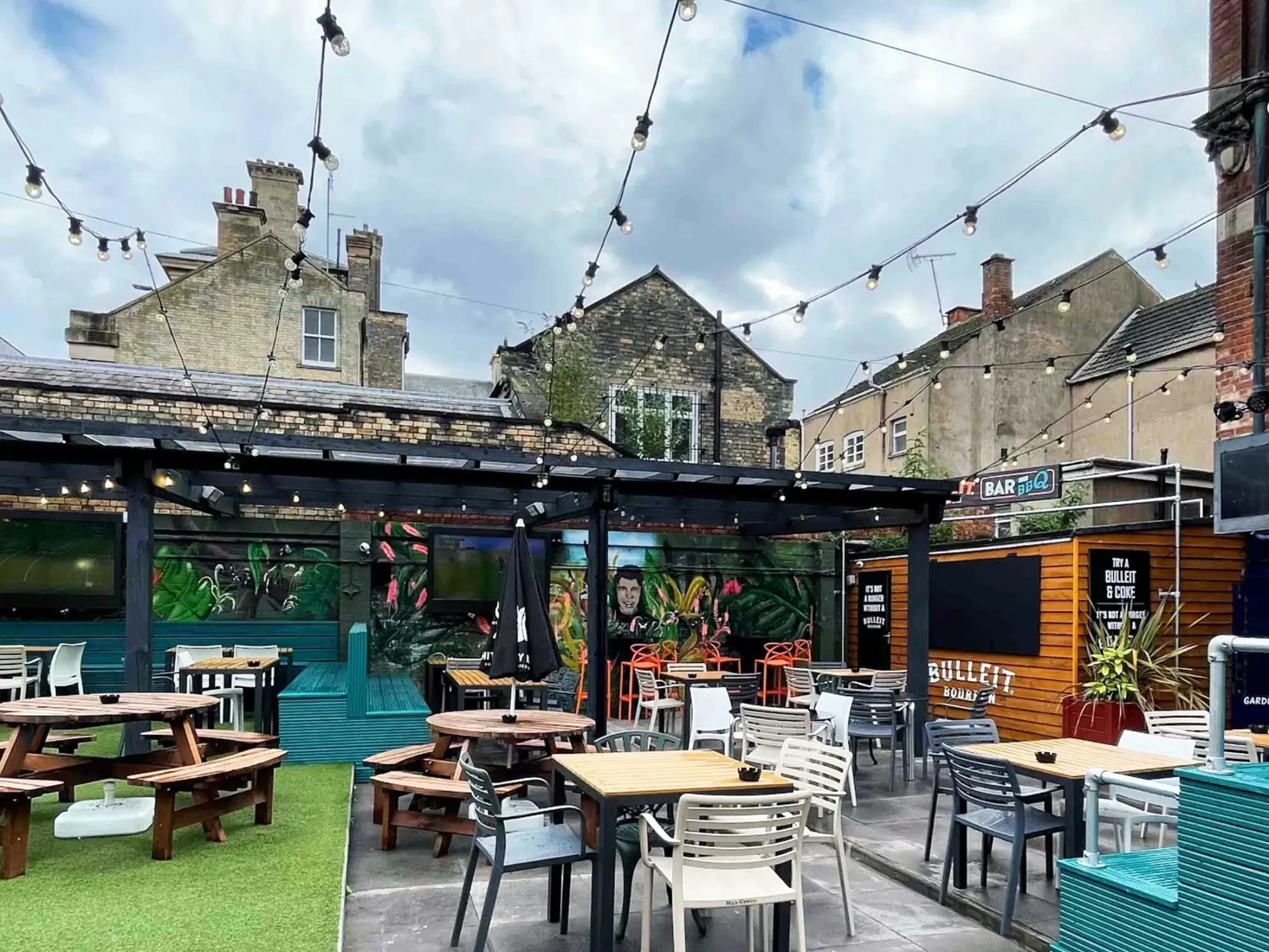 The Mailbox - Best Pubs in Lincoln