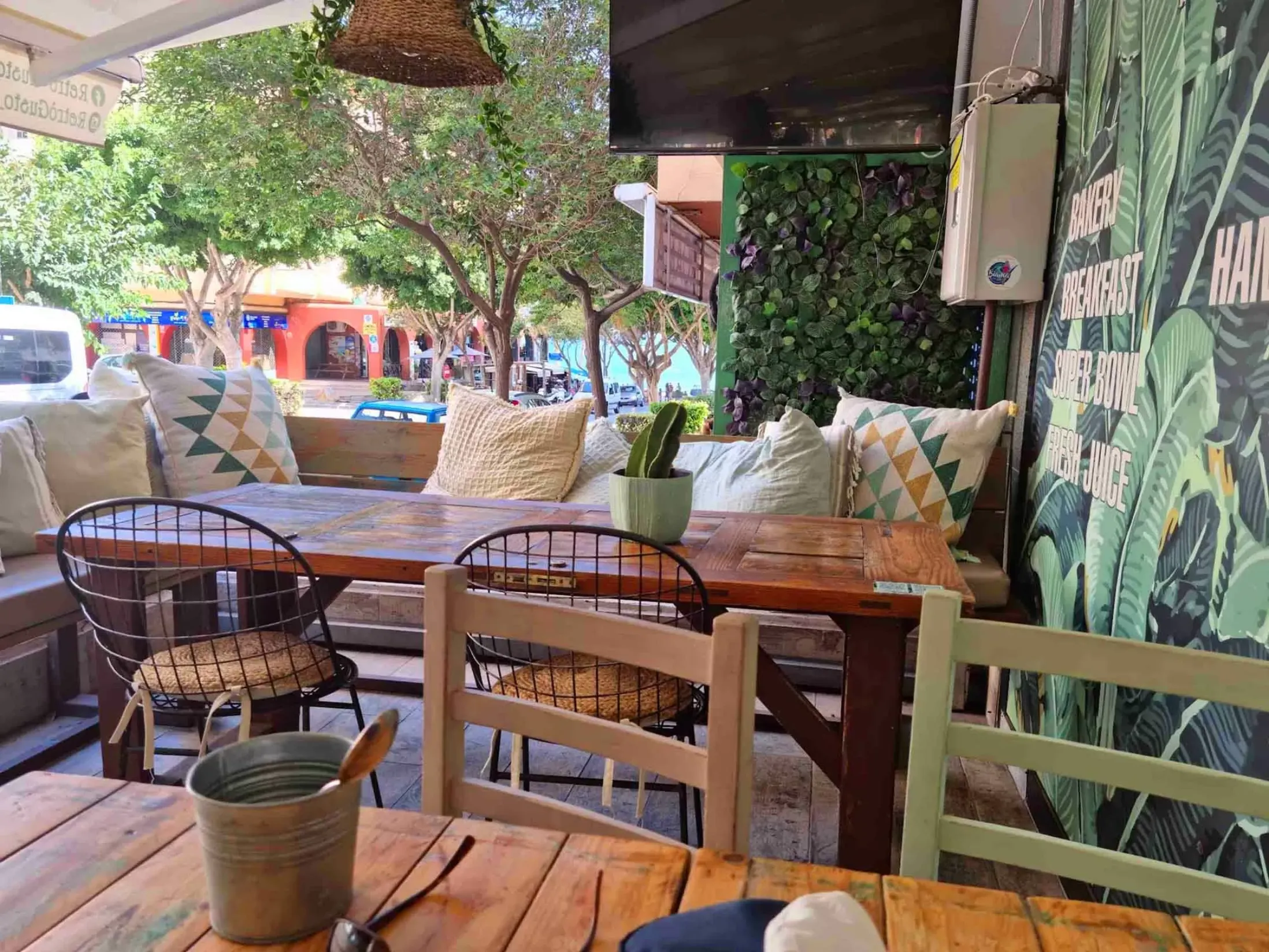 Retro Gusto - Best Restaurants in Ibiza