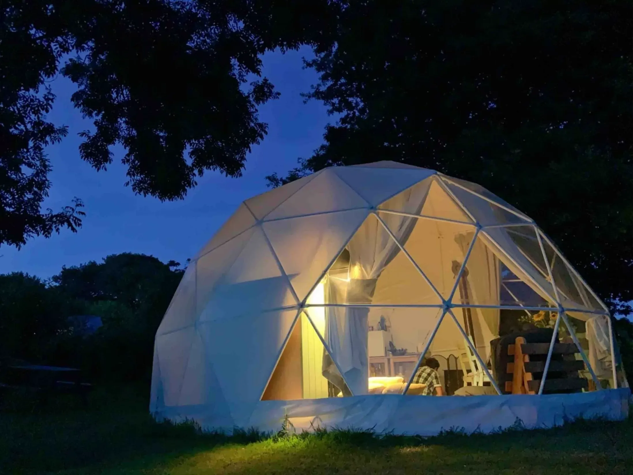 East Crinnis Holiday Park - Hen Party Glamping