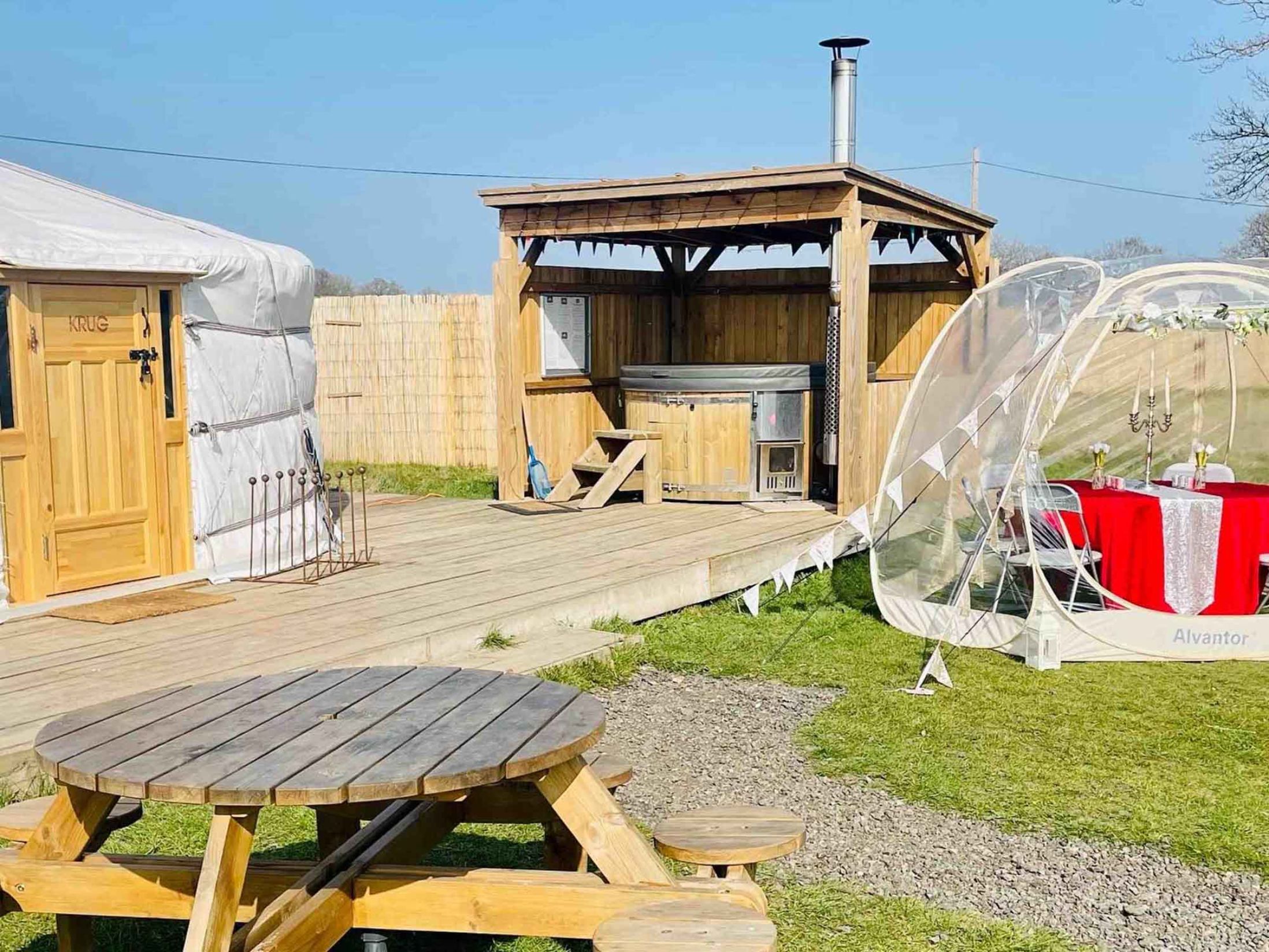 Glamp & Tipple - Hen Party Glamping