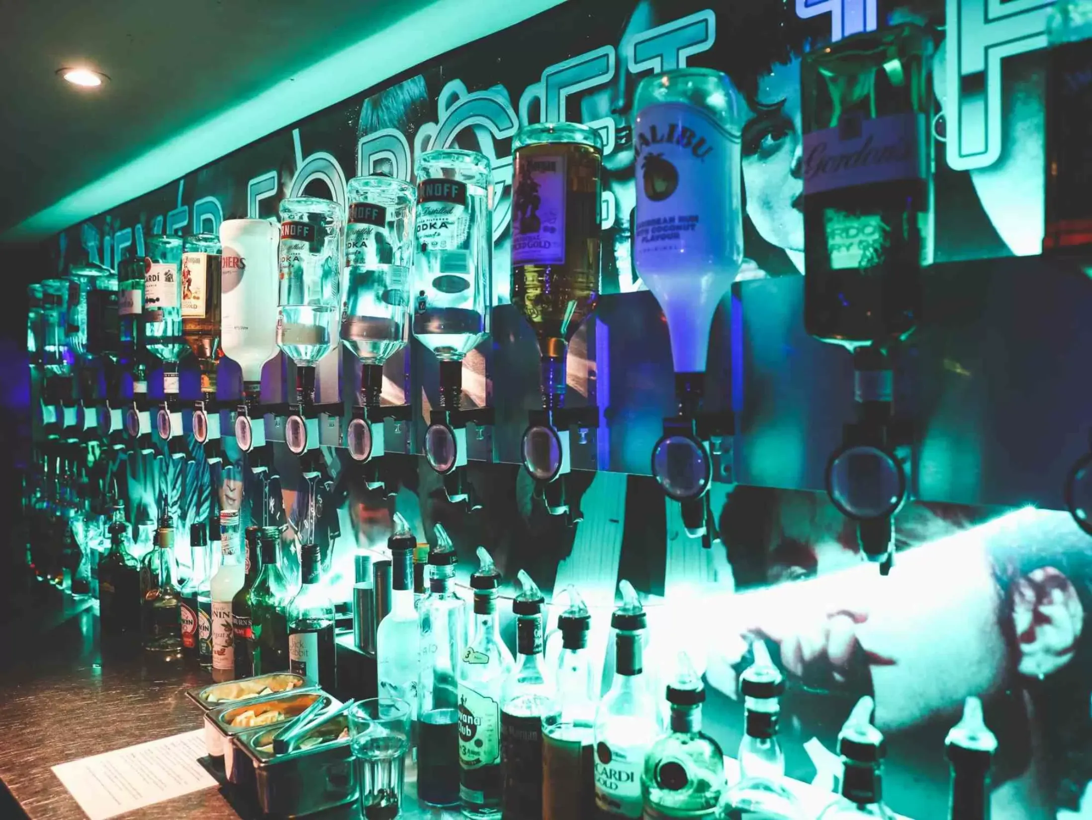 Best Clubs in Glasgow - Club Tropicana & Venga