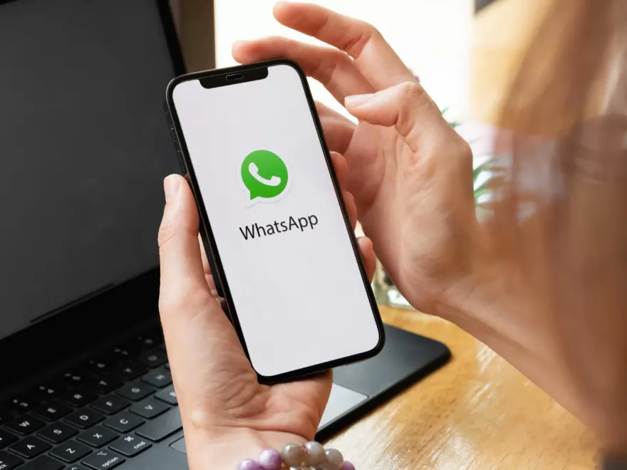 Set up a WhatsApp Group Chat!
