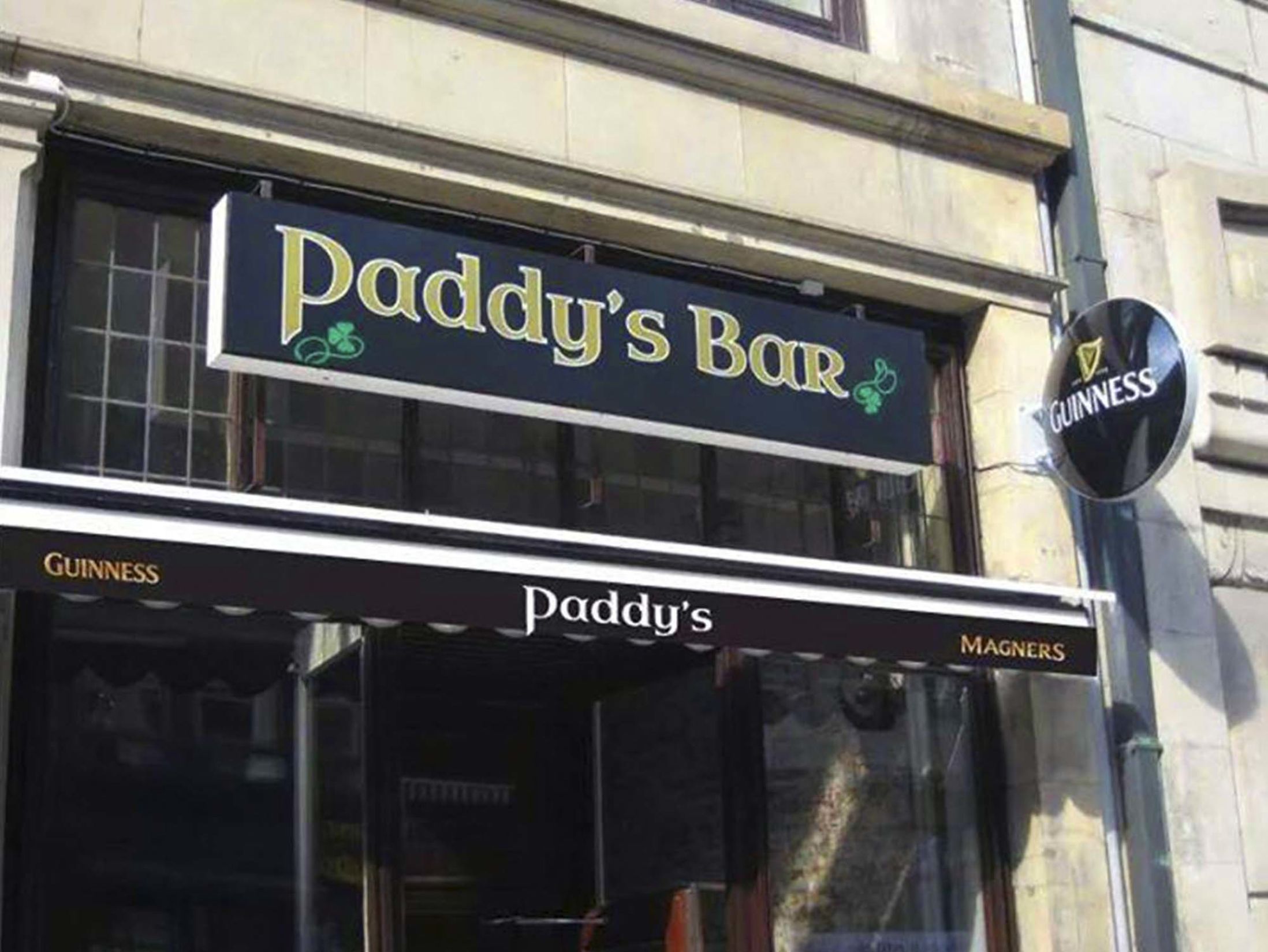 Paddy's Bar - Best Bars in Hamburg
