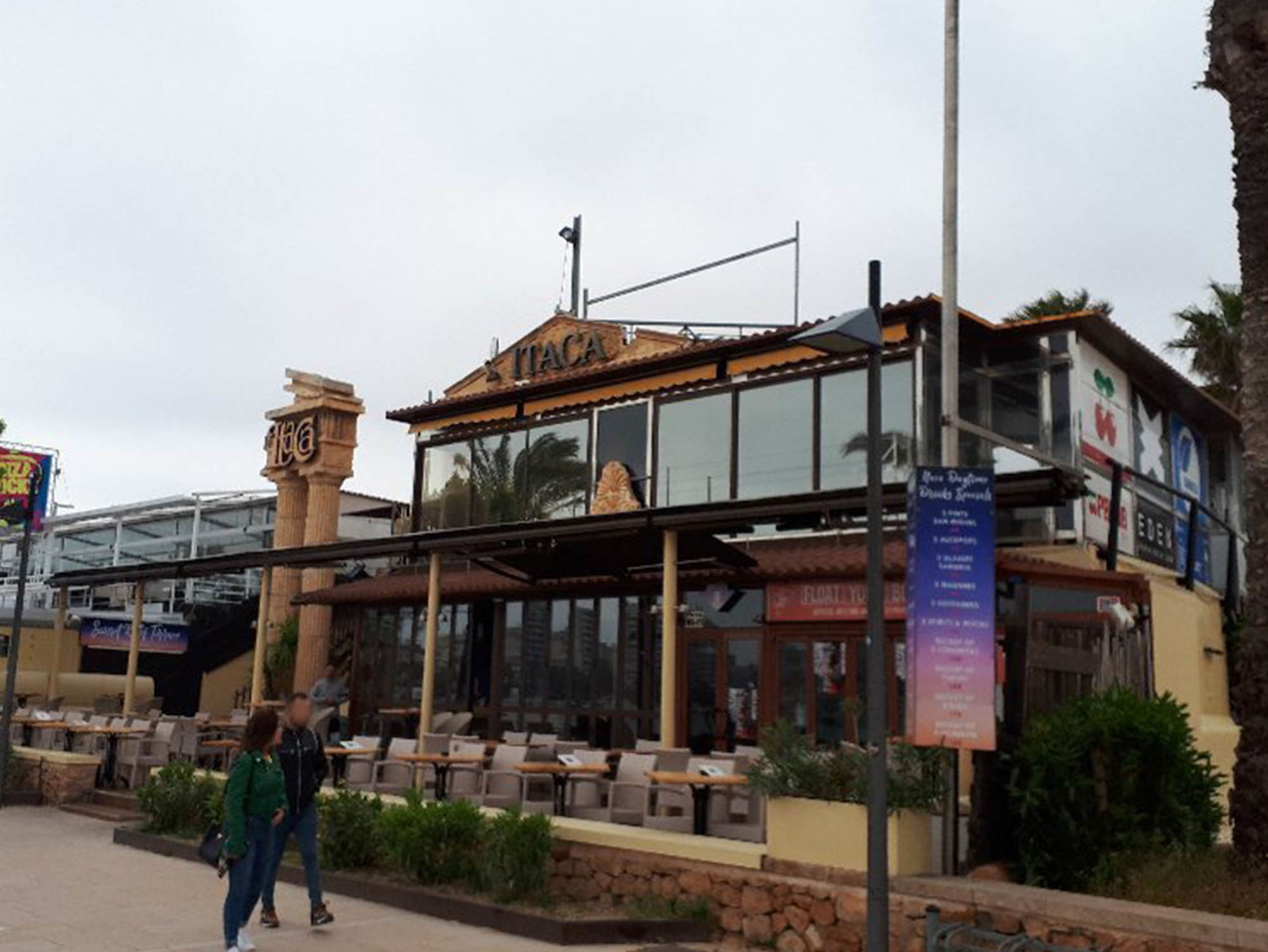 Best Bars in 16 Bars Around