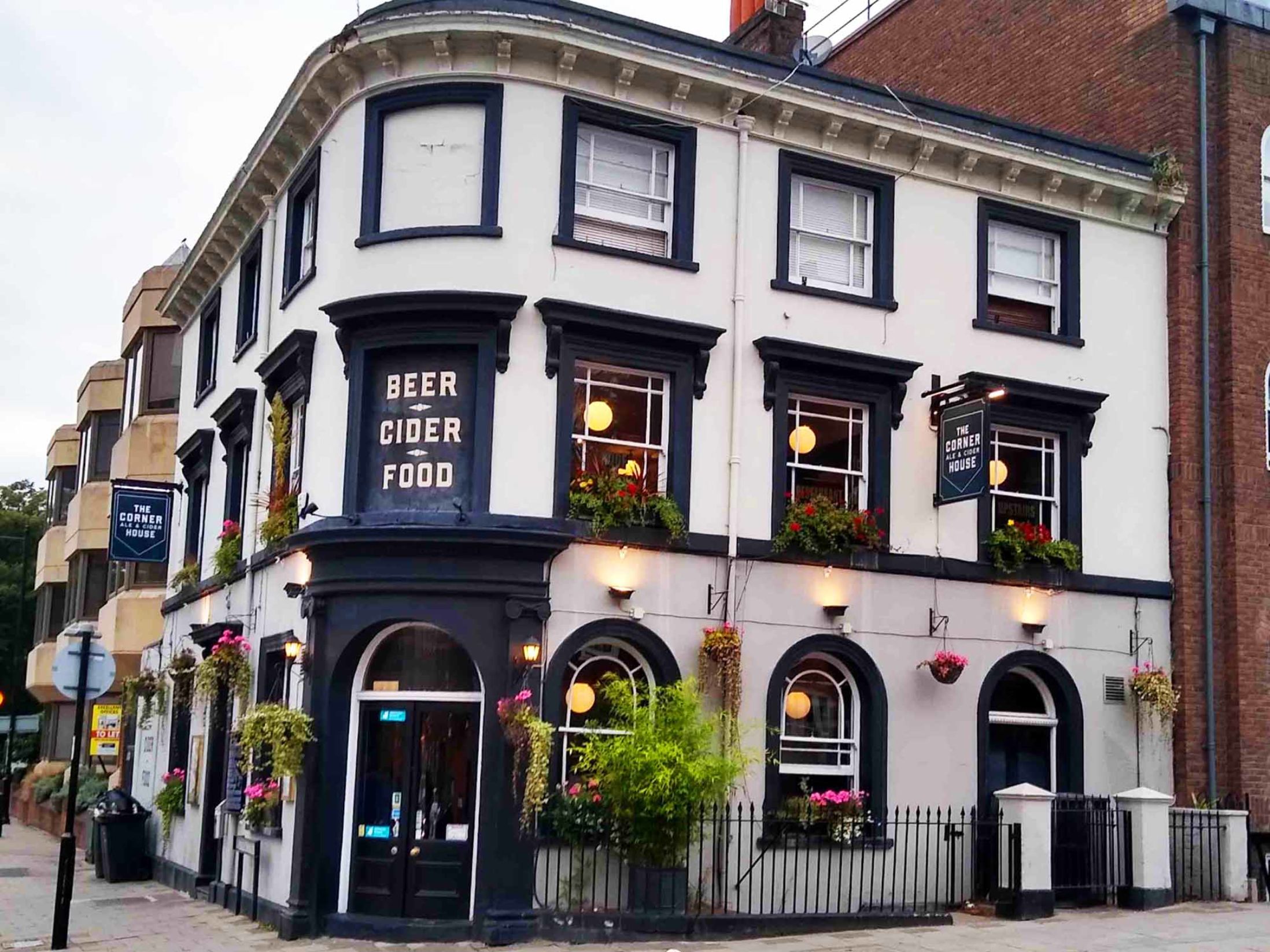 Best Pubs in Windsor - The Corner Ale & Cider House