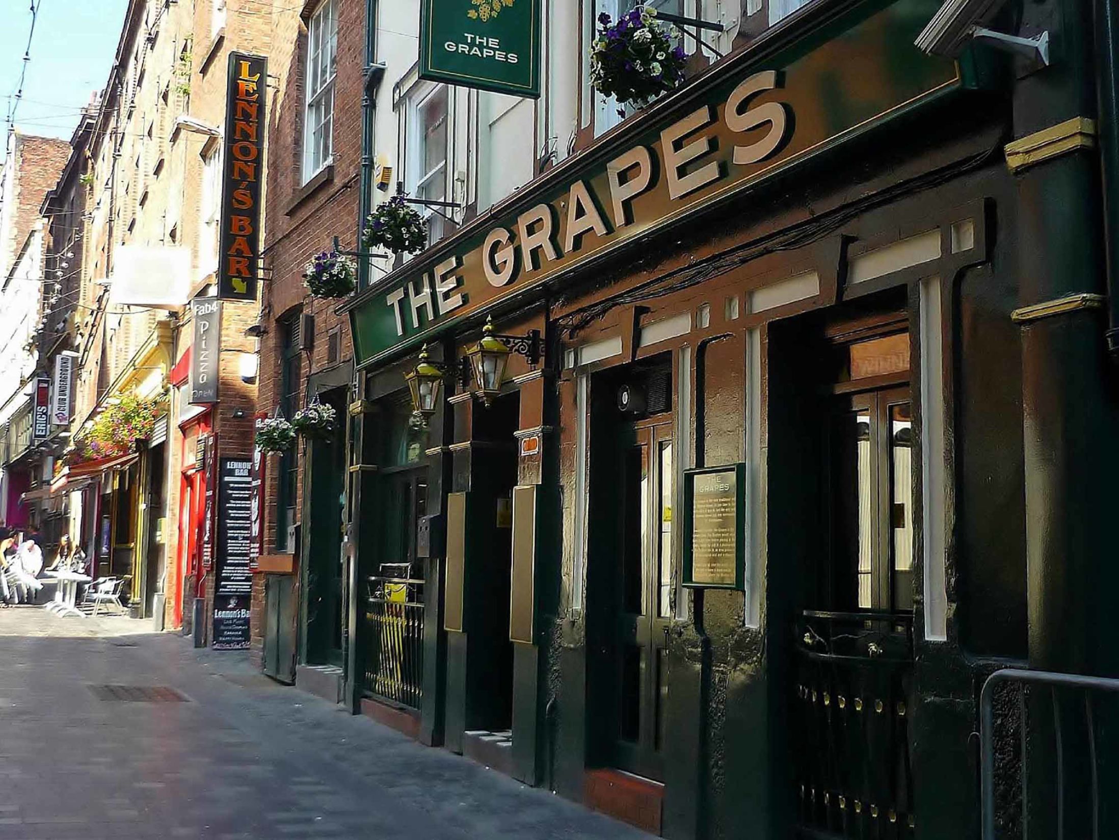 The 13 Best Pubs in Liverpool - The Grapes
