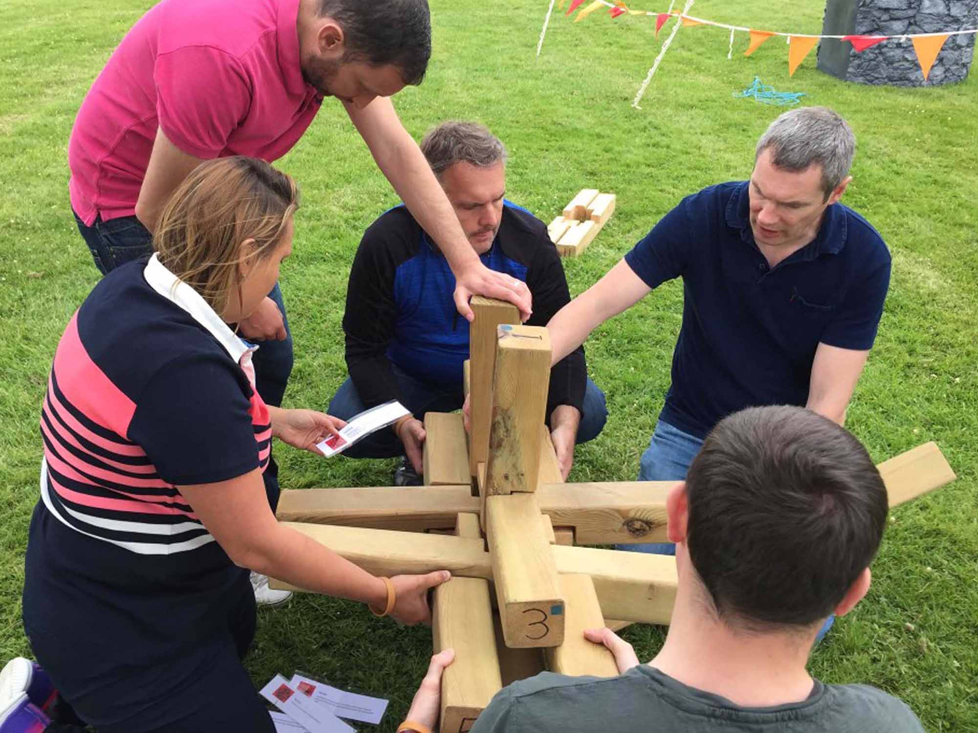 10 of the Best Physical Team Building Activities