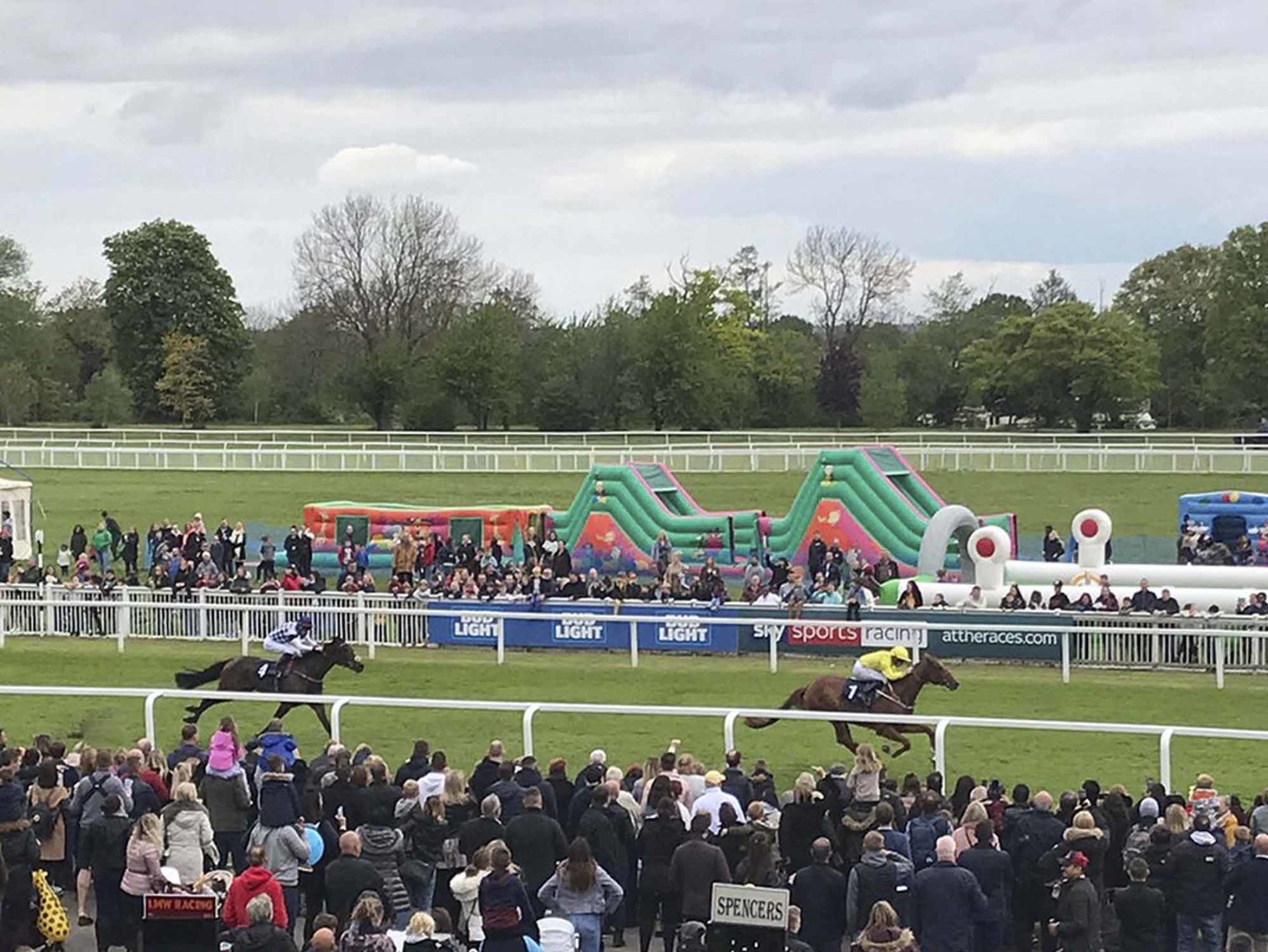 Things to do in Windsor - Royal Windsor Racecourse