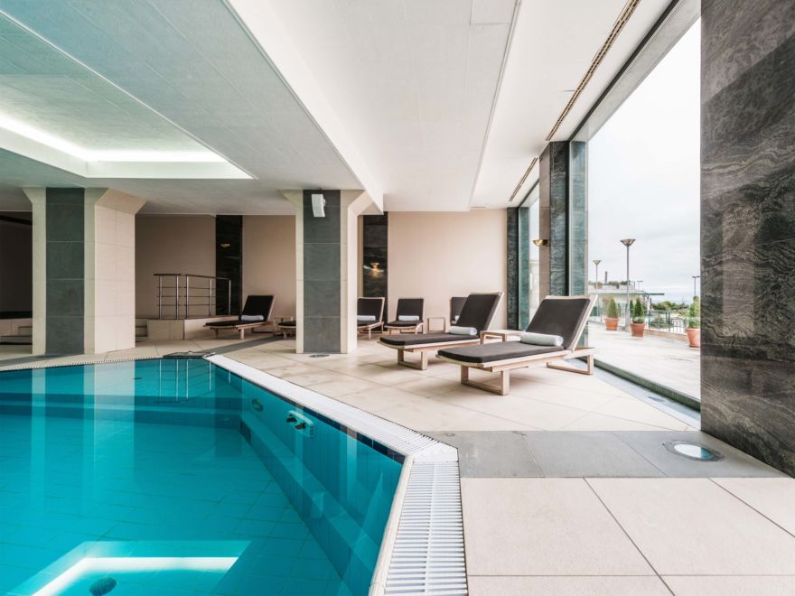 4 Star Hotel With Leisure