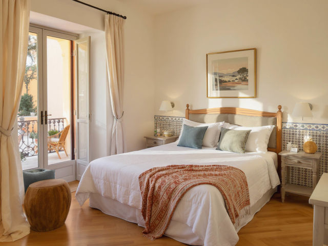 Central Hotel or Apartments