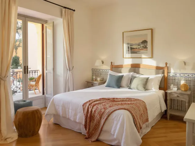 Central Hotel or Apartments