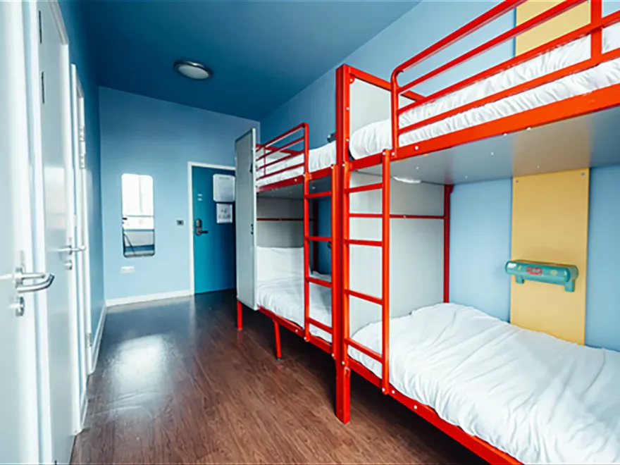 Kabannas Liverpool 8 Bed Shared Room