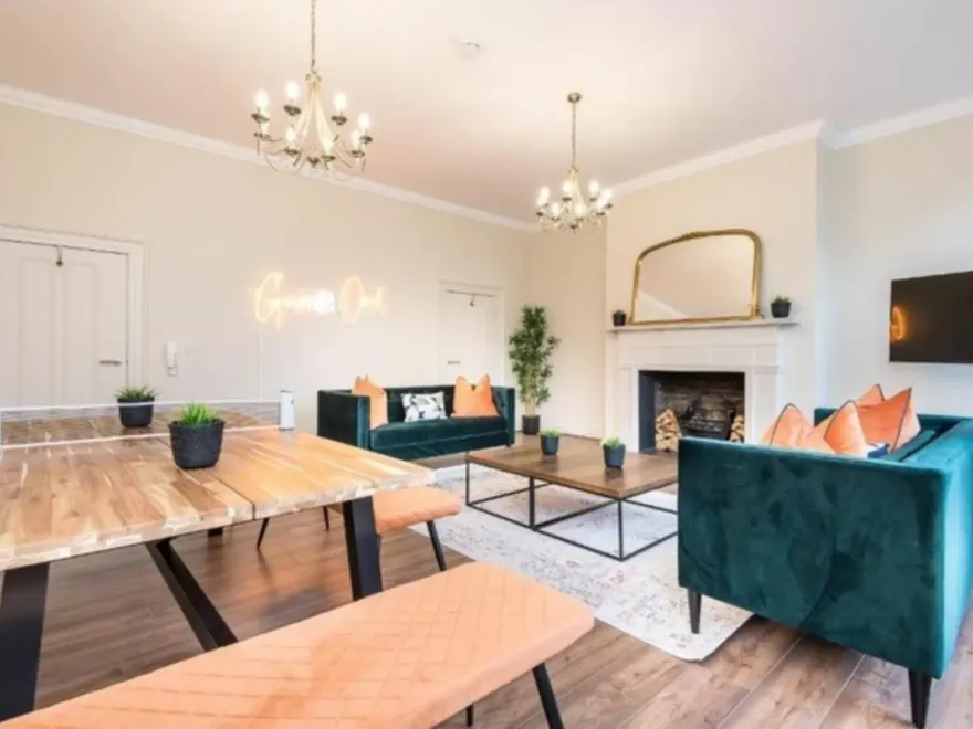 Rodney St Townhouse - Sofa in Liverpool Room