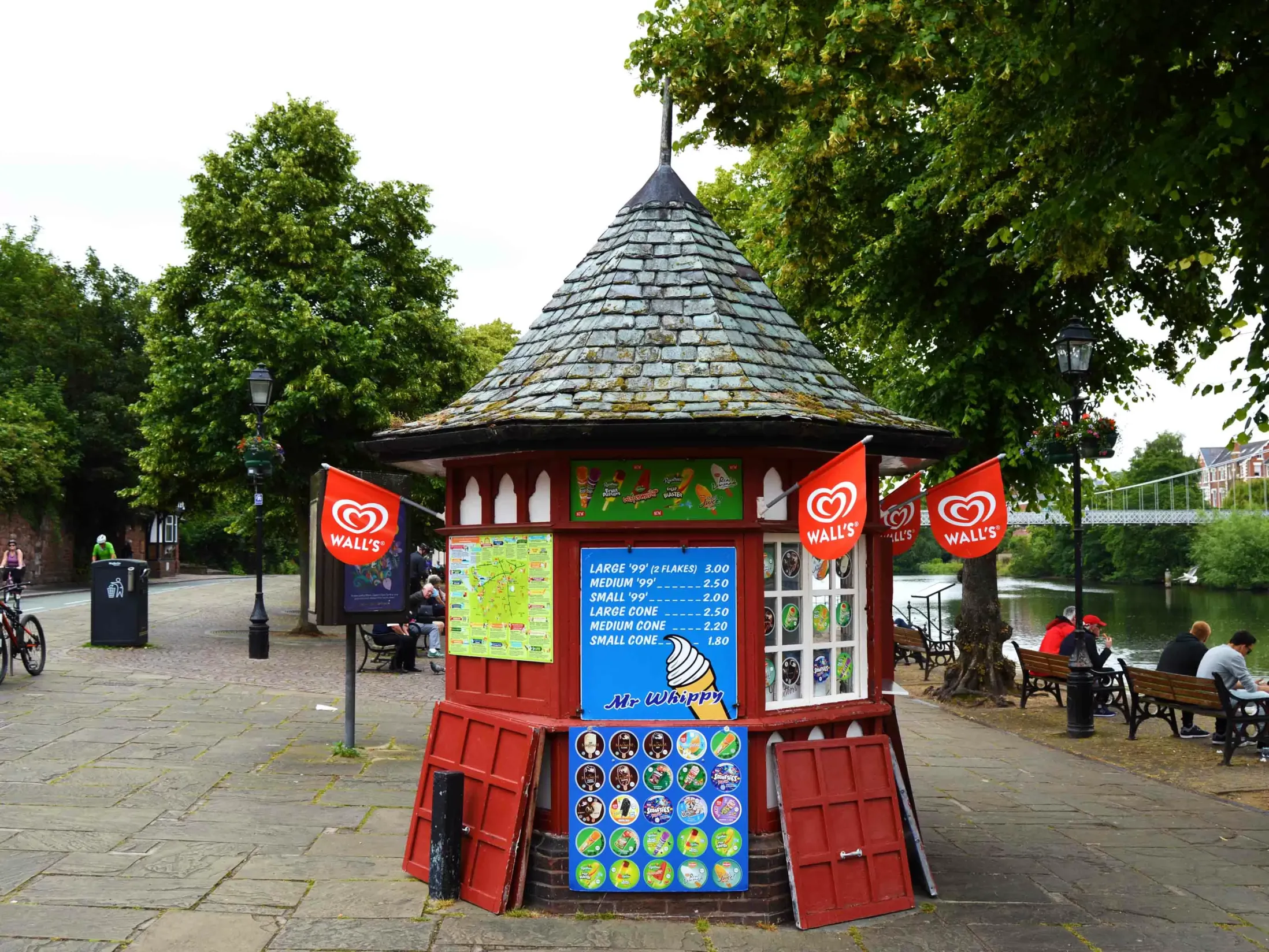 Go for an Ice Cream at the River - Things to Do in Chester