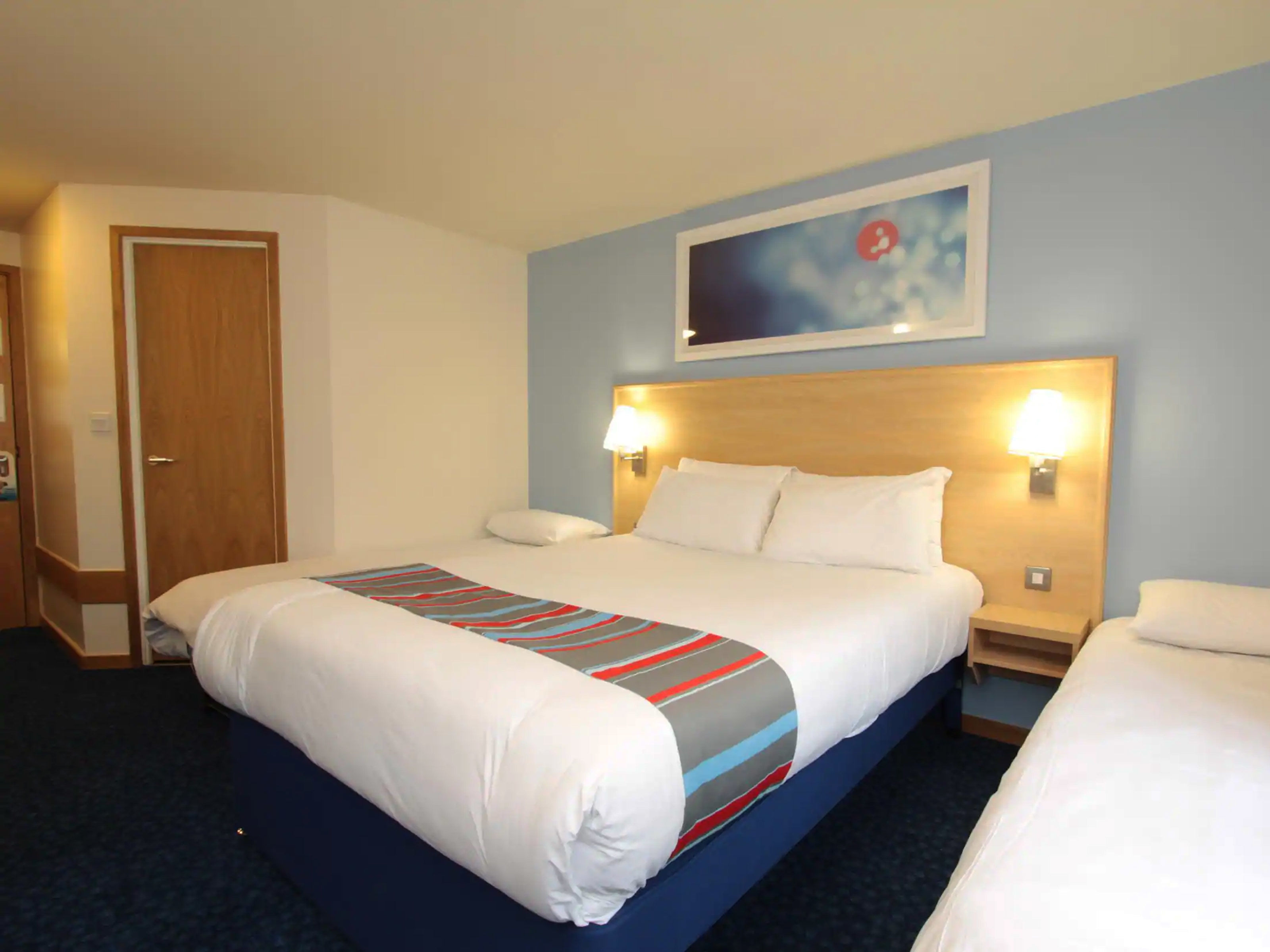 Travelodge Aberdeen Central - Double Room 1