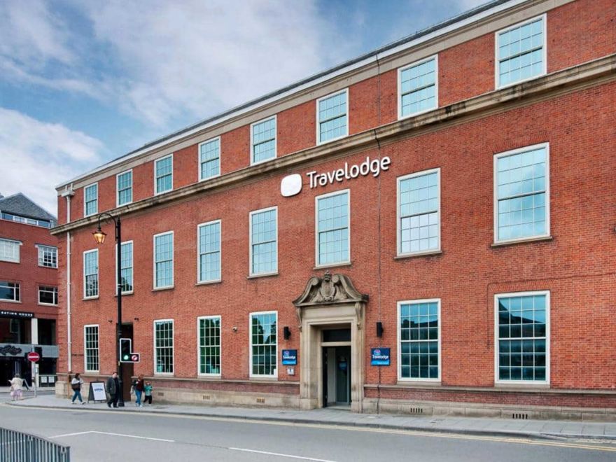 Travelodge Chester Central - Exterior