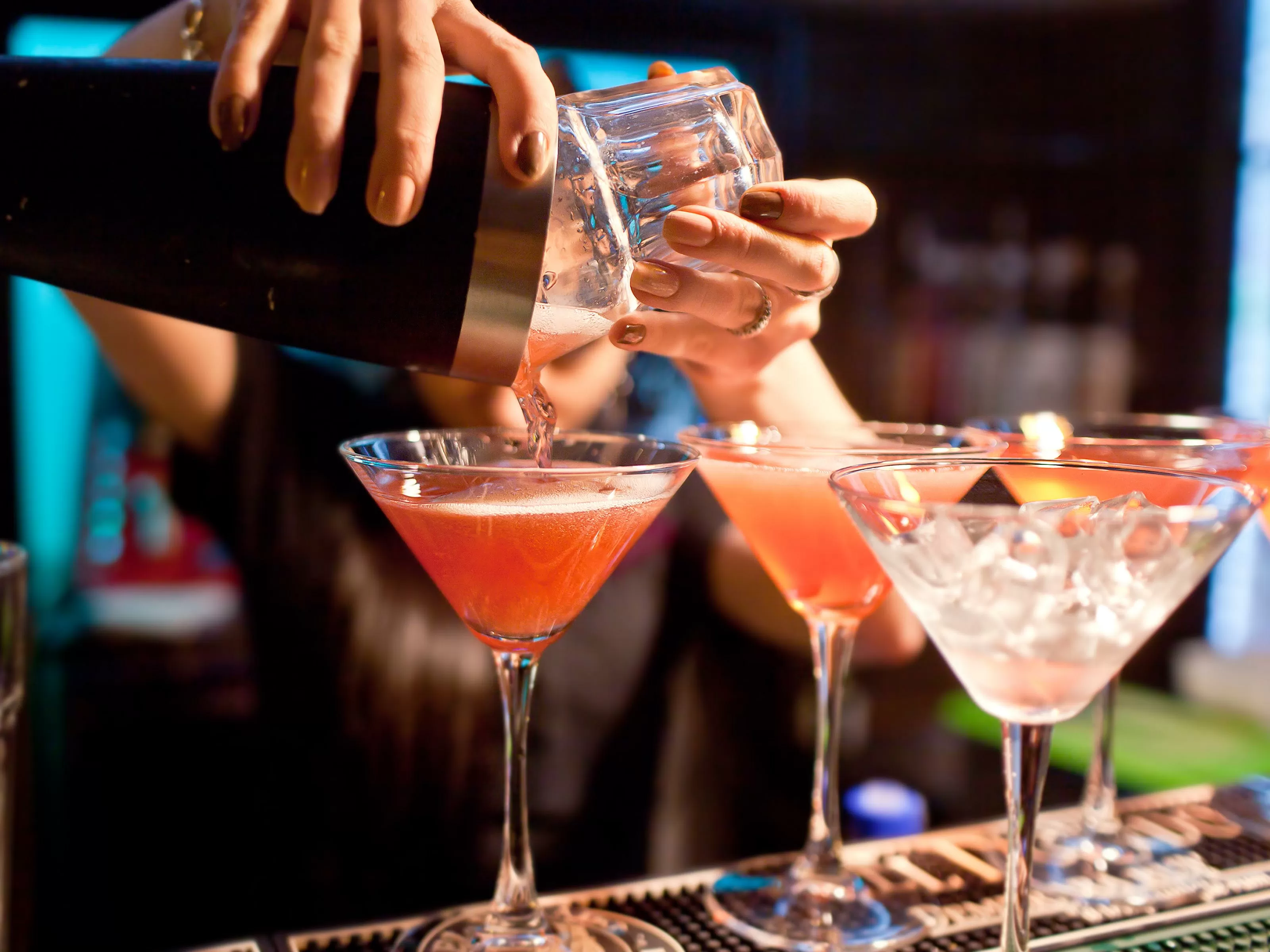 18th Birthday Ideas in London - Cocktail Making Masterclass