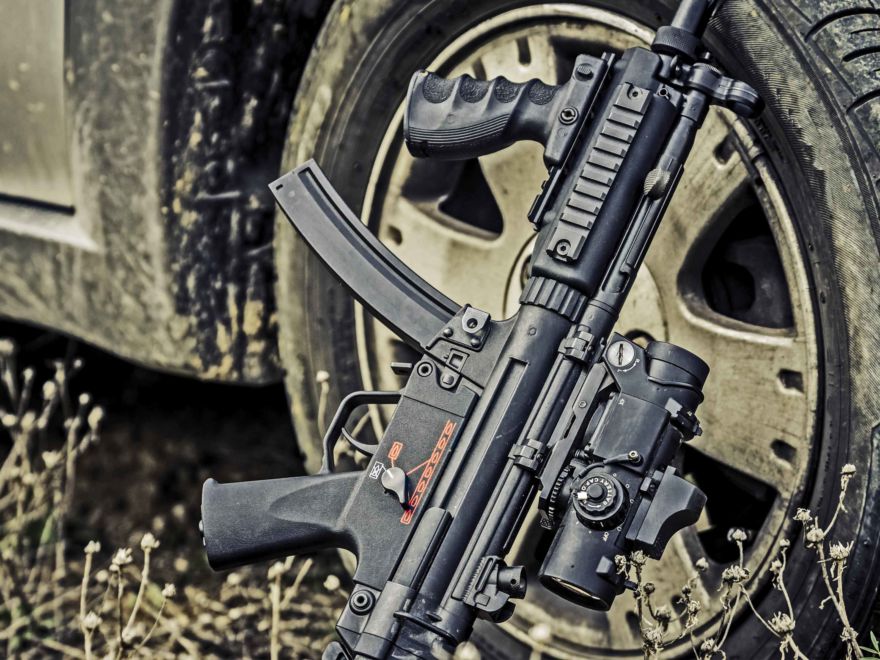 MP5 & AK-47 Shooting