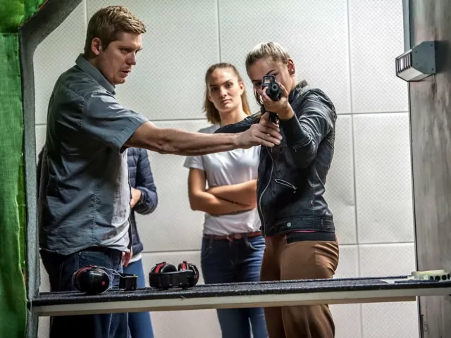 MP5 & AK-47 Shooting