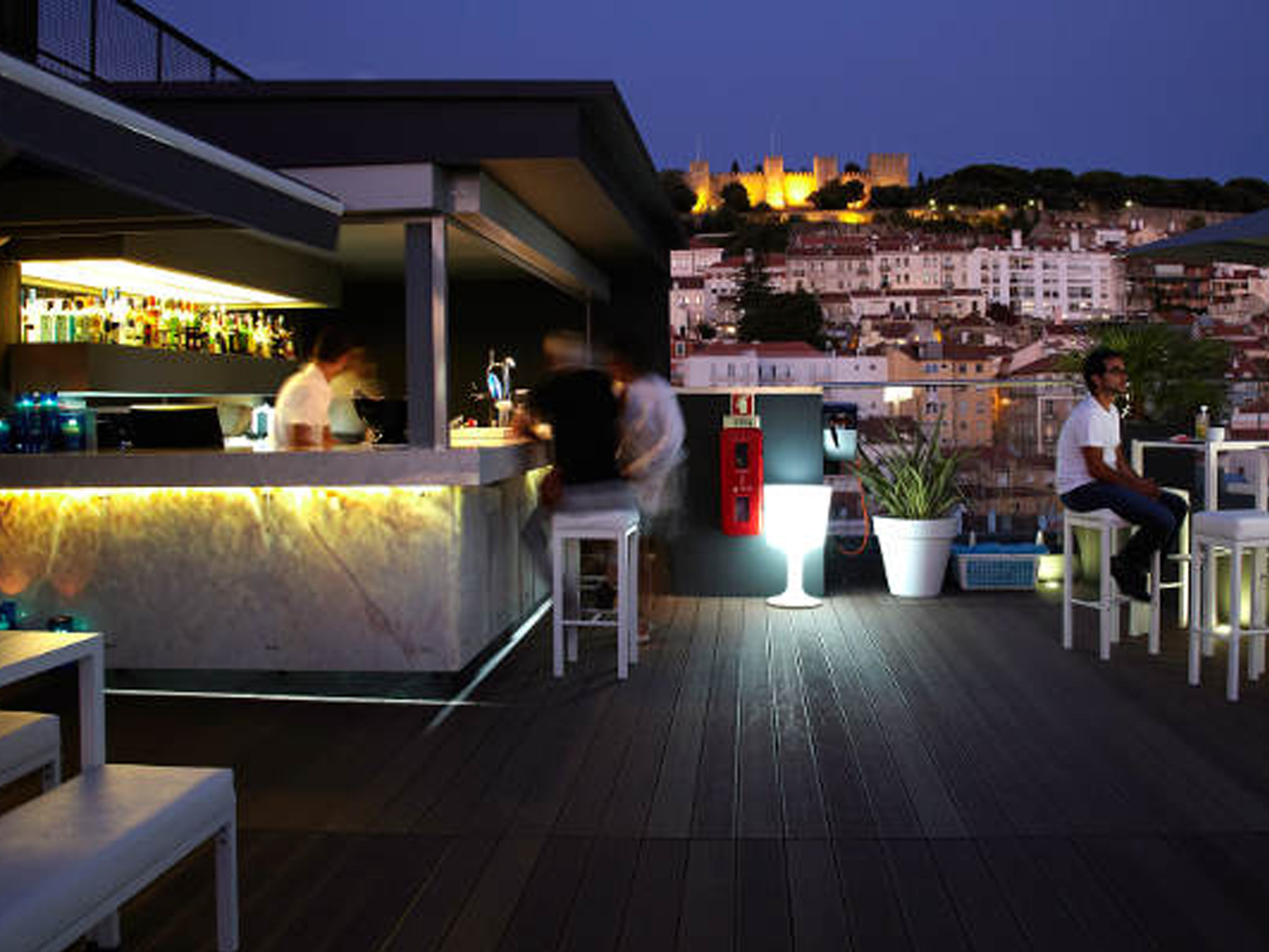 Rooftop Bar Crawl Hen Party in Lisbon