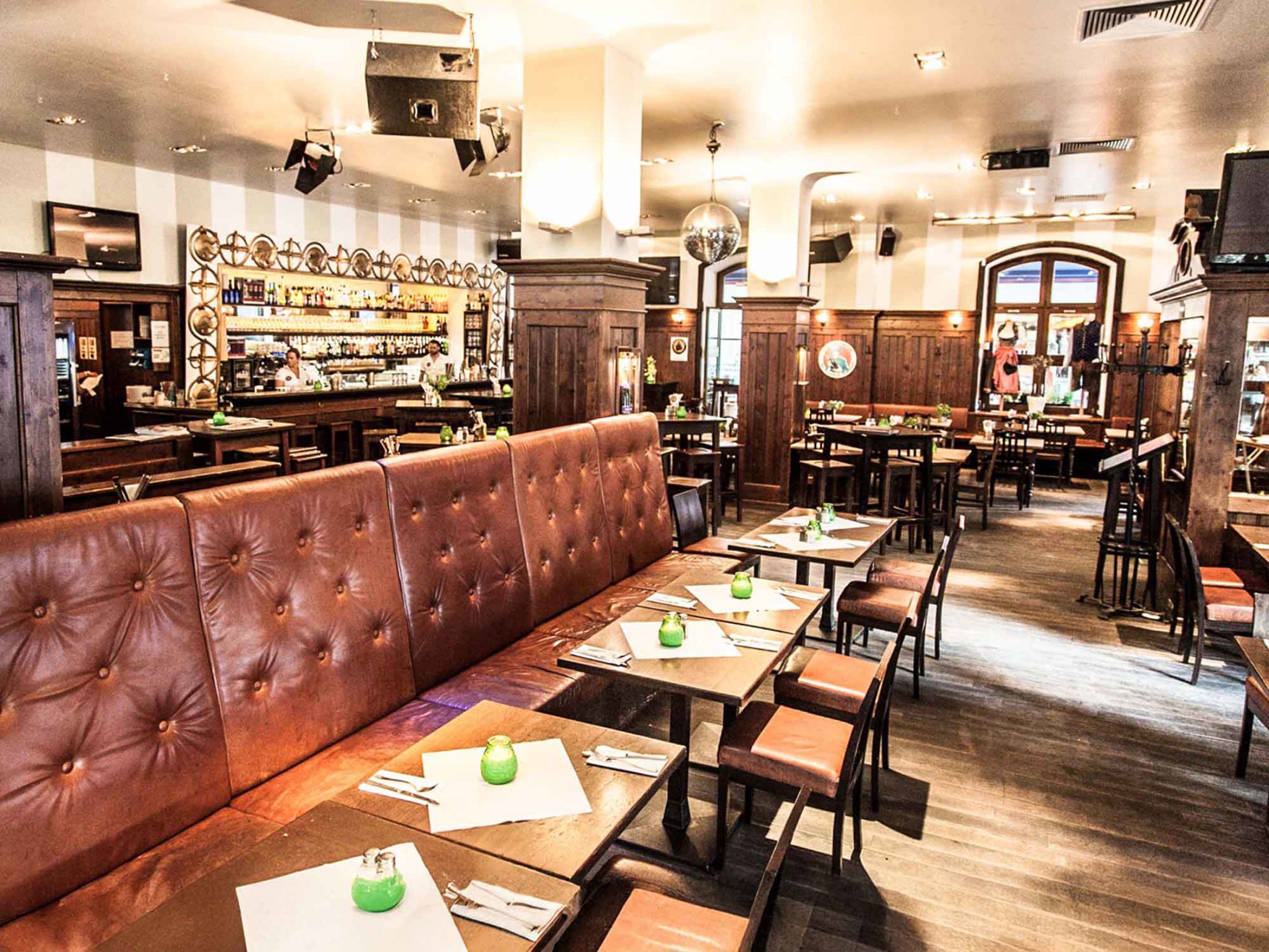 Places to Eat Around Munich?