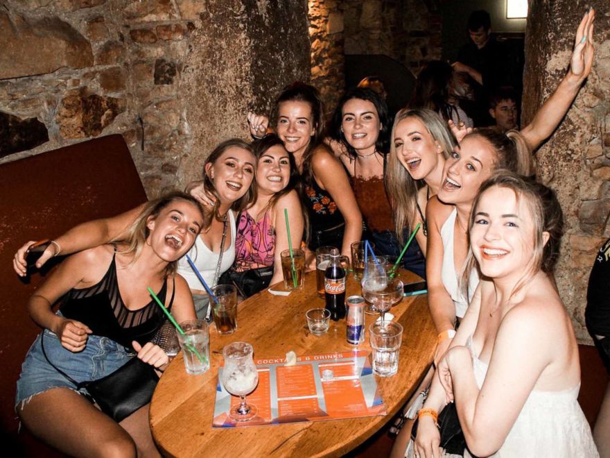 Cocktail Bar Crawl Prague