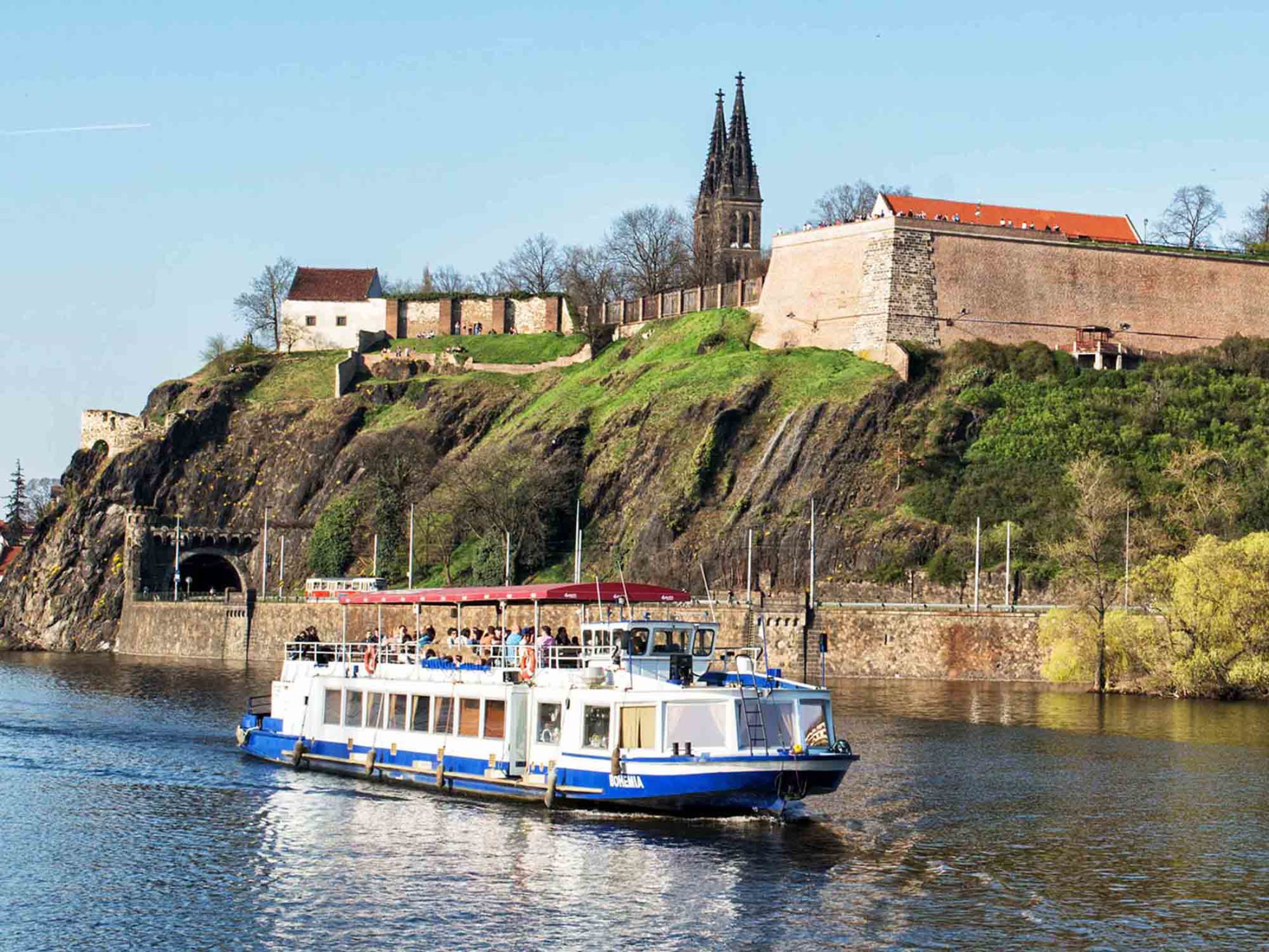 How to Get Around Prague? 