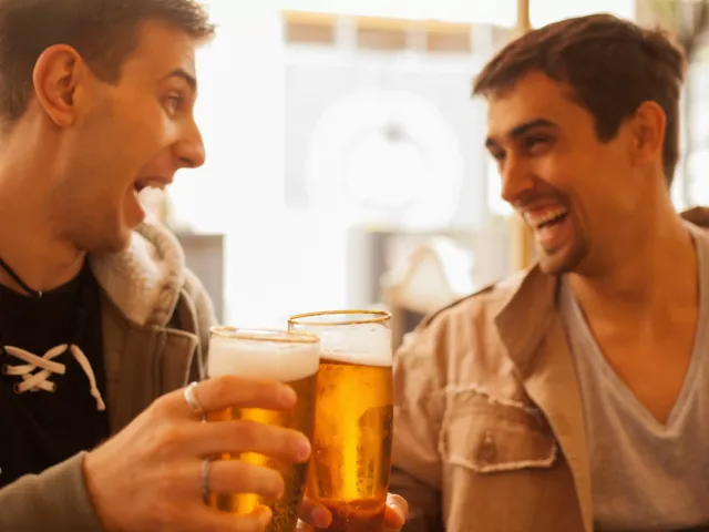 Bar Crawl with 5 Beers